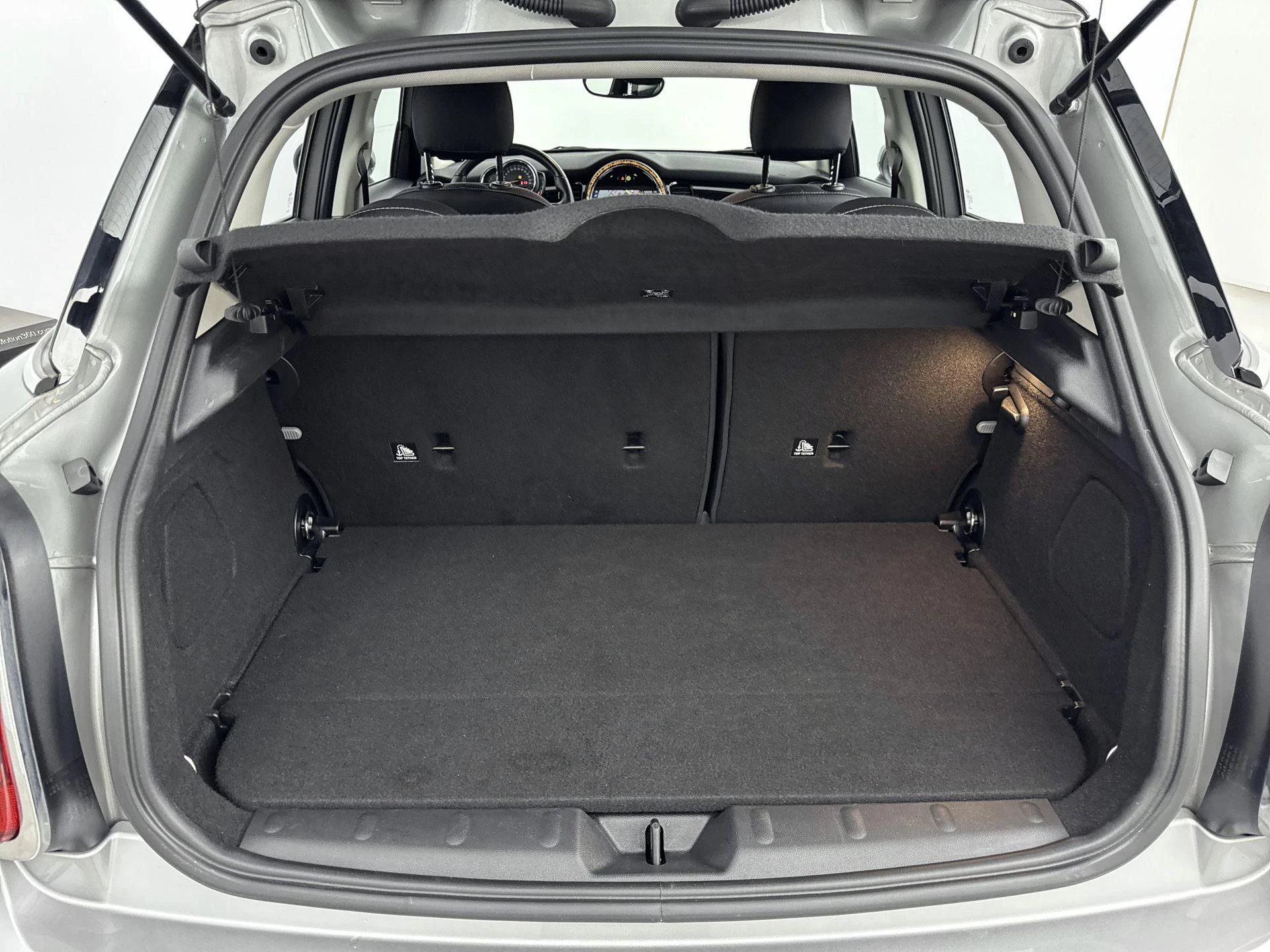 MINI-Cooper-image-22