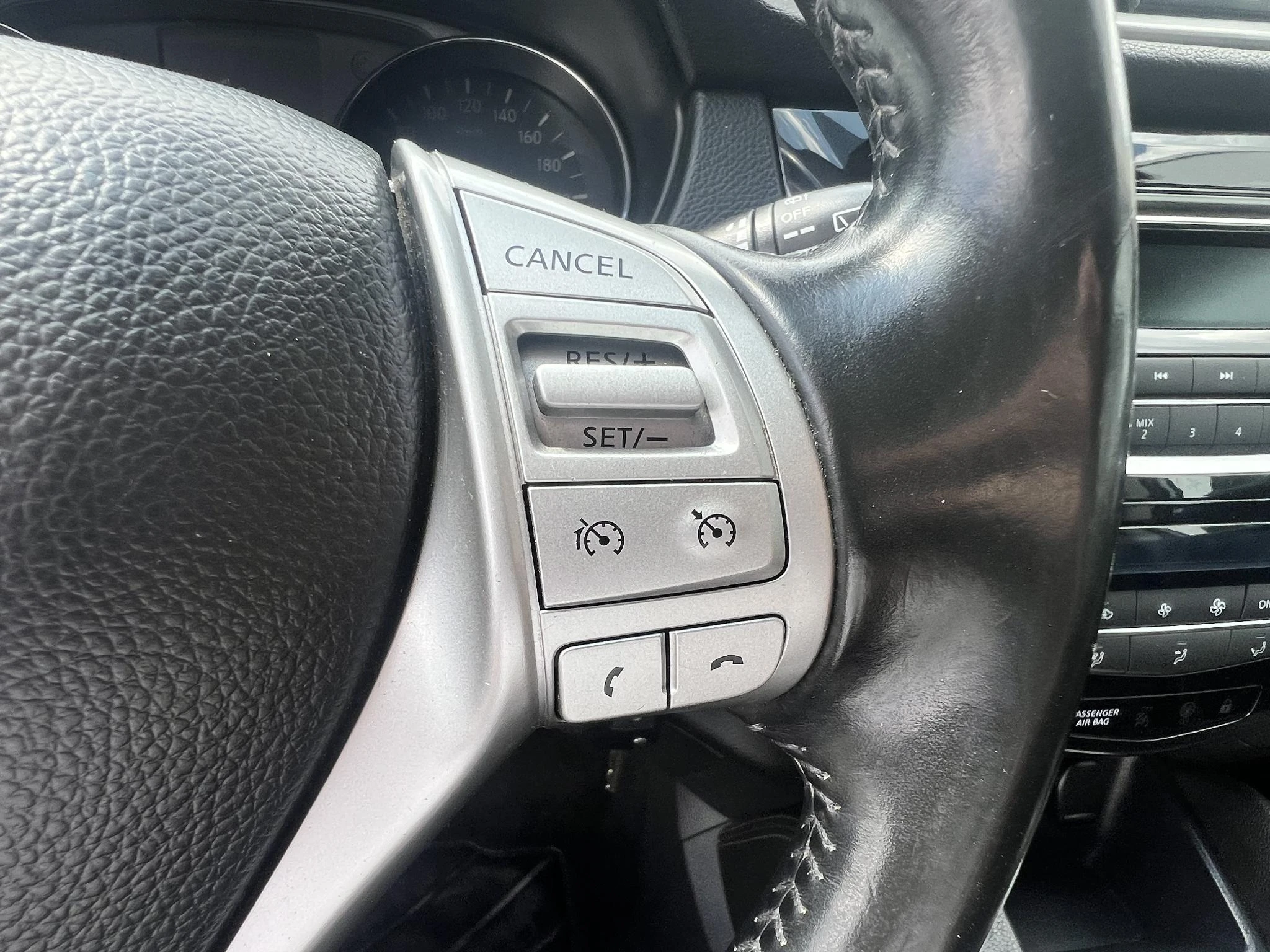 Nissan-QASHQAI-image-10