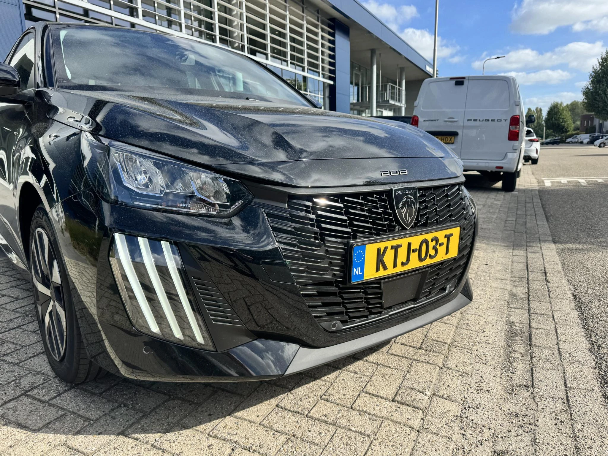 Peugeot-208-image-5