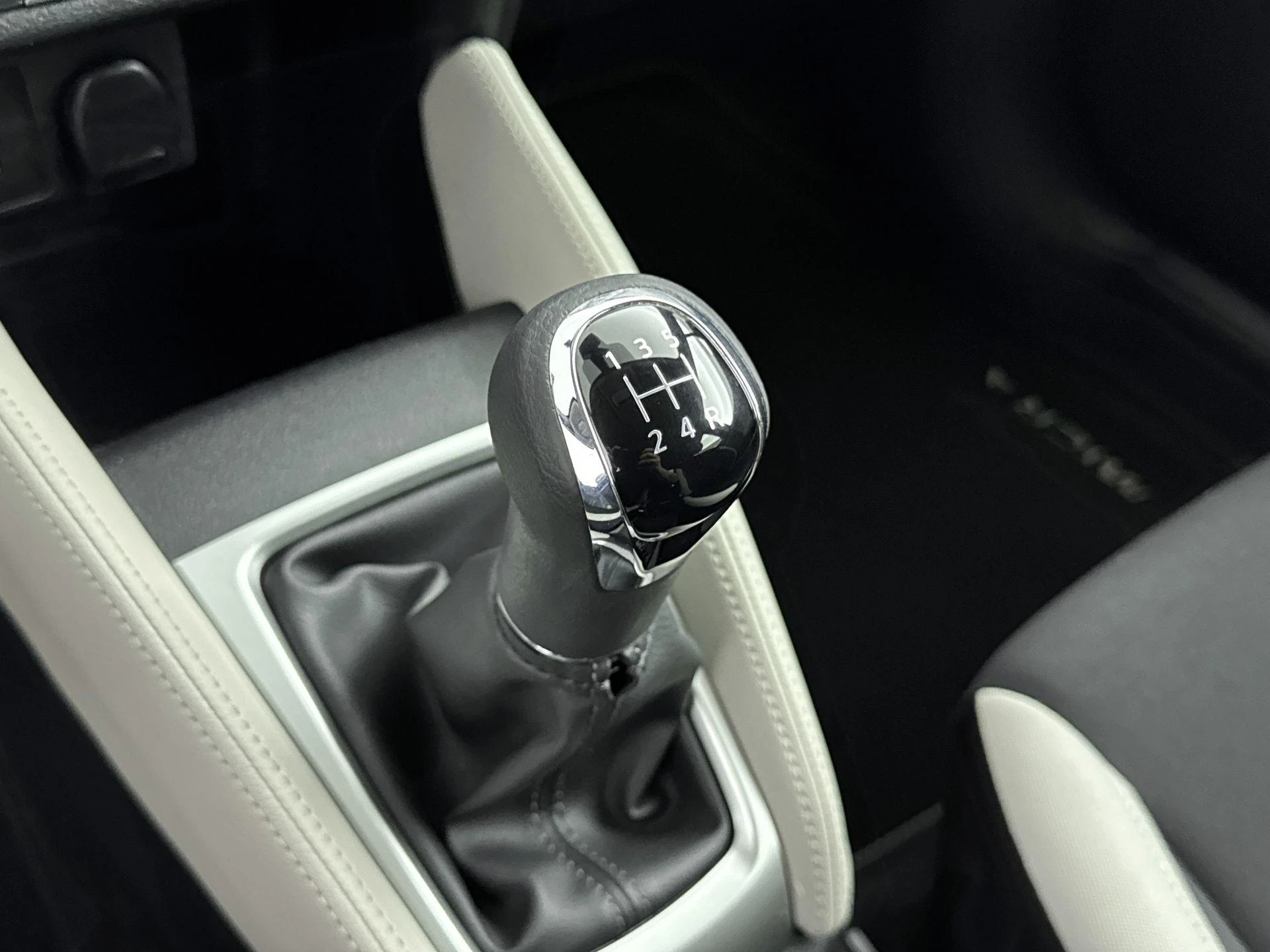 Nissan-Micra-image-22
