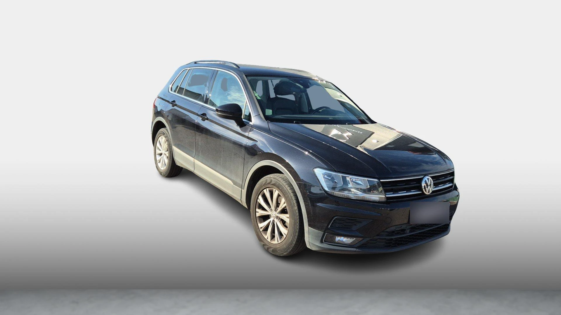 Volkswagen-Tiguan-image-2