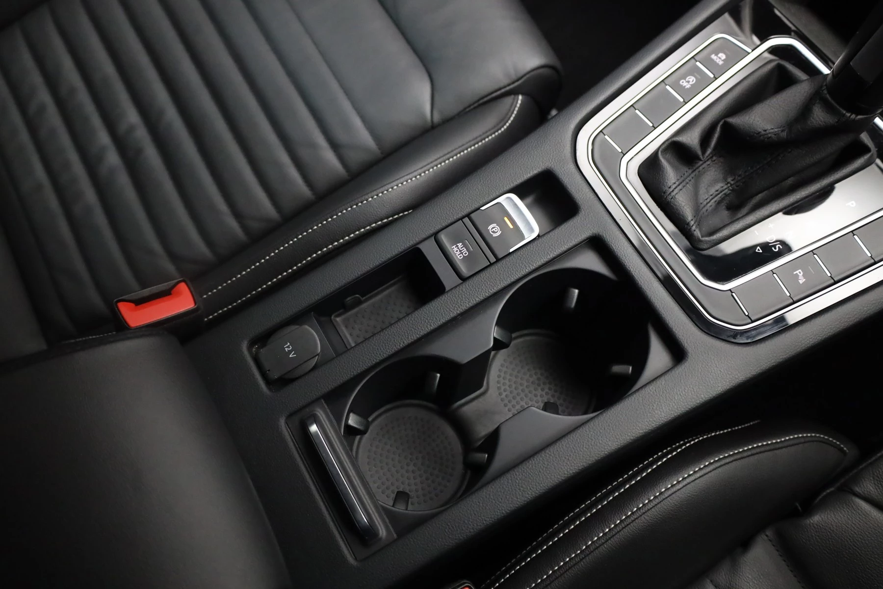 Volkswagen-Passat-image-38