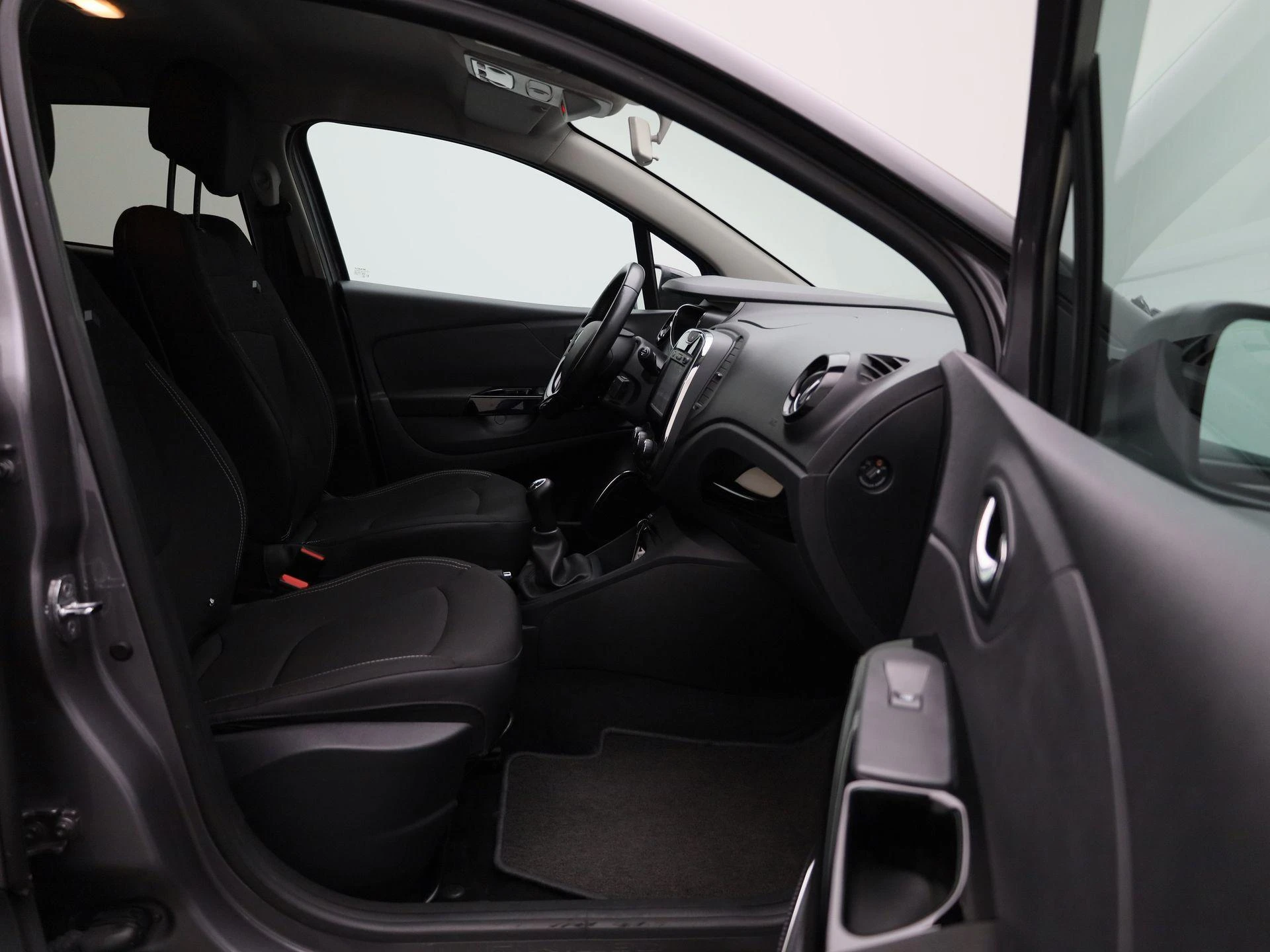 Renault-Captur-image-29