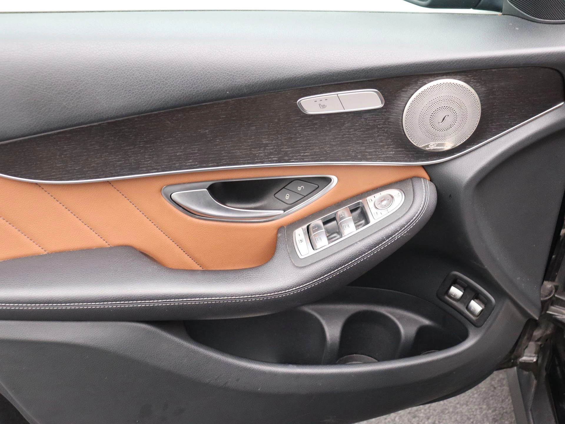 Mercedes-Benz-GLC-image-7