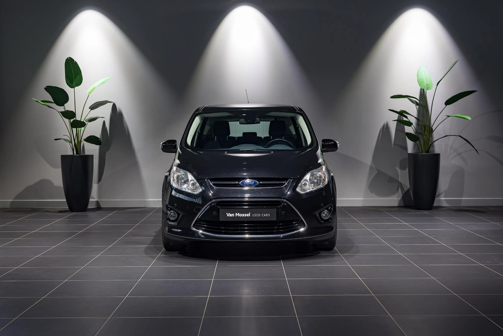Ford-C-MAX-image-1