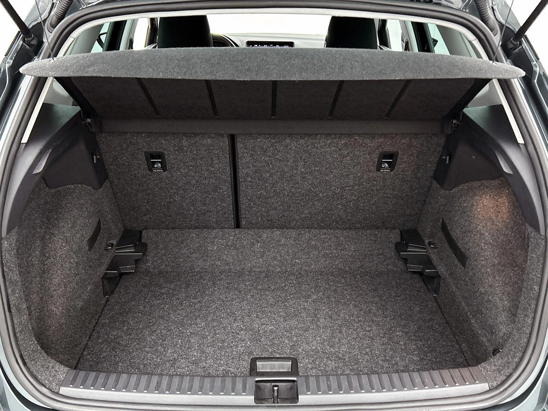 SEAT-Arona-image-18