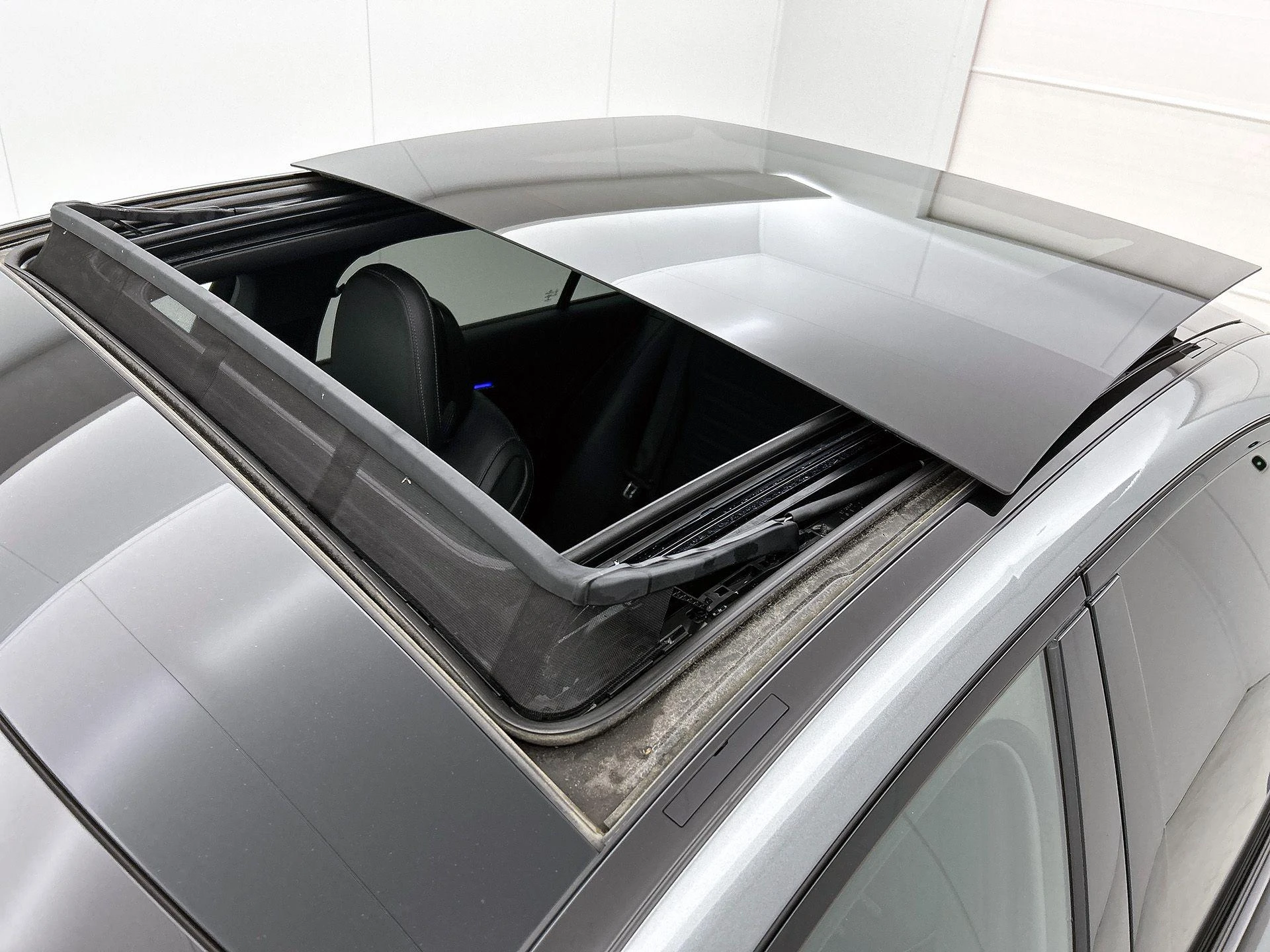 Mercedes-Benz-C-Klasse-image-35