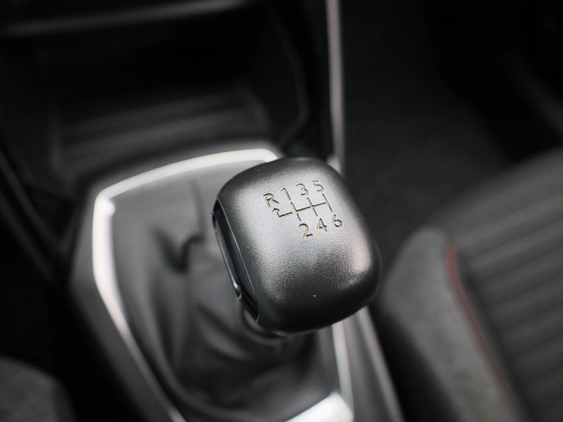 Peugeot-2008-image-24