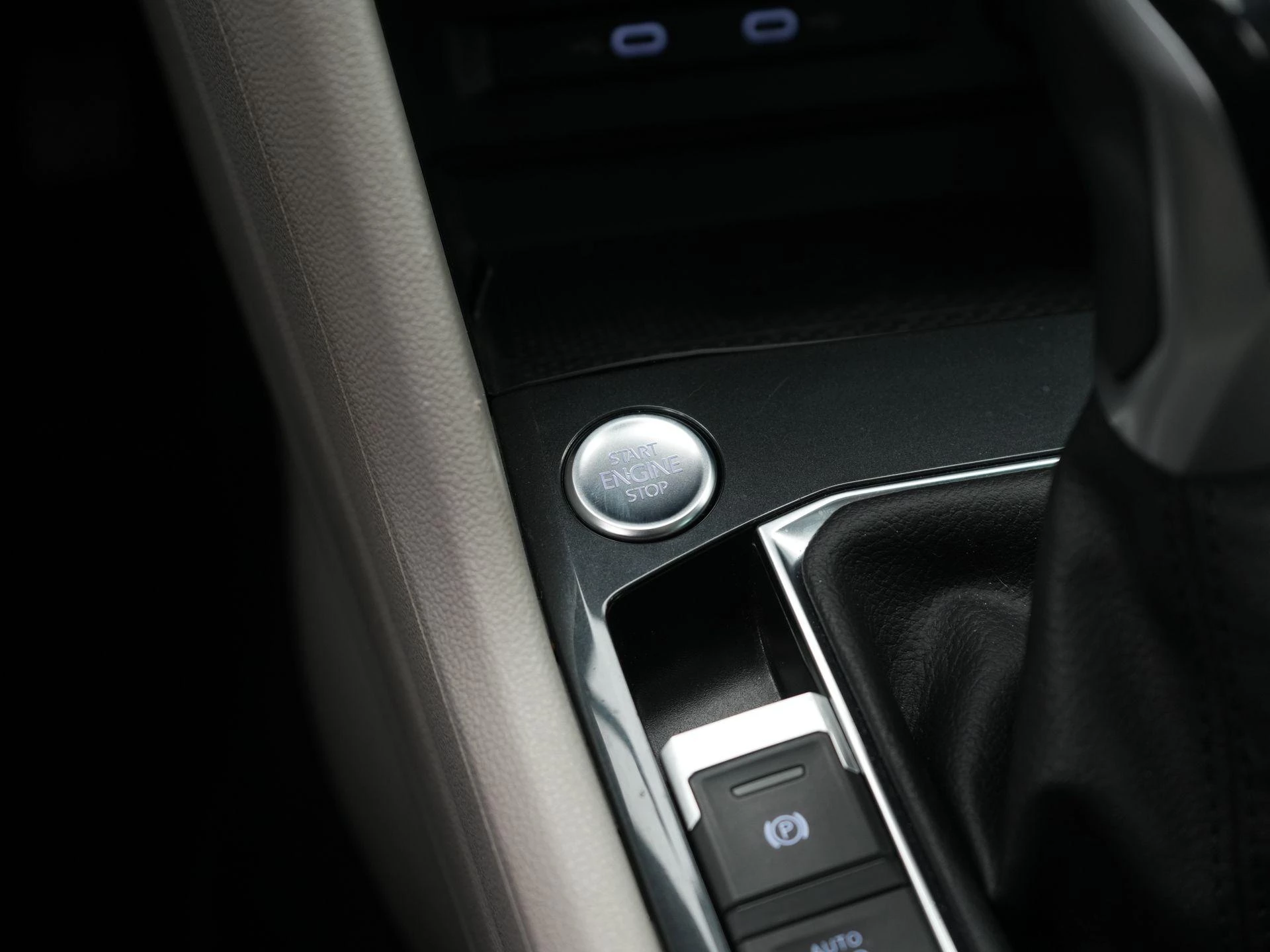 Volkswagen-Tiguan-image-30