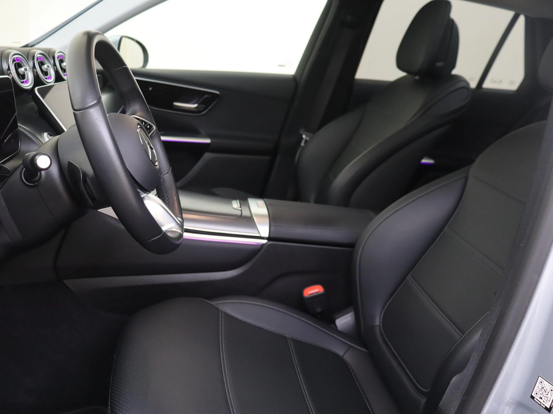 Mercedes-Benz-GLC-image-2