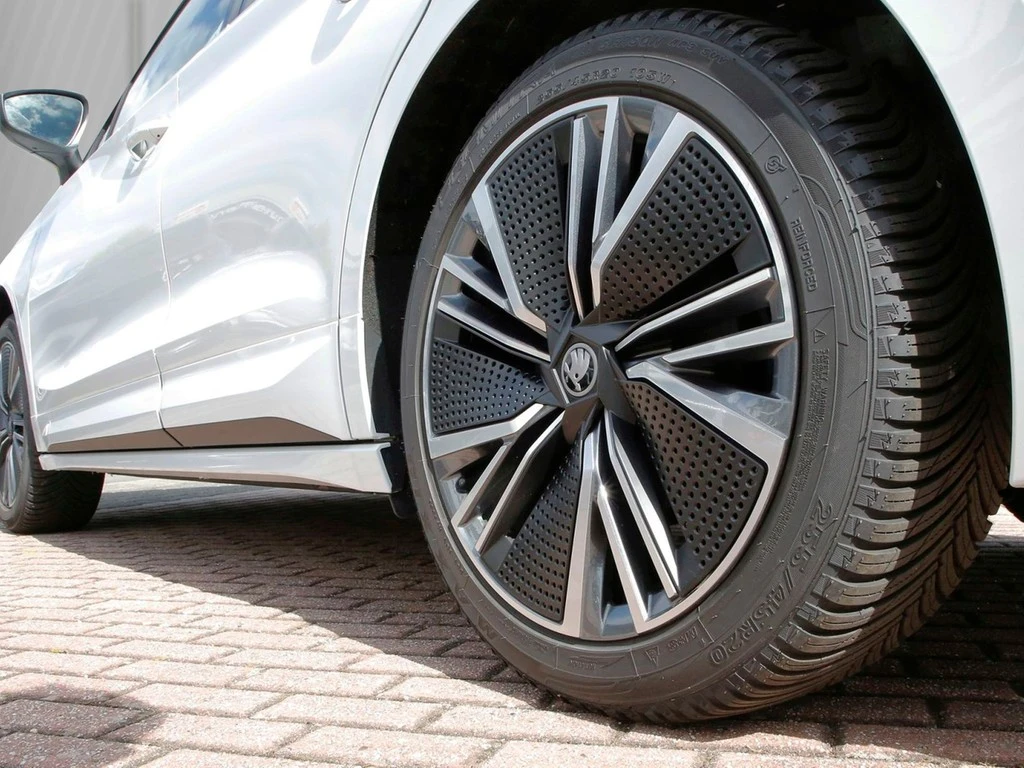 Škoda-Enyaq Coupe-image-4
