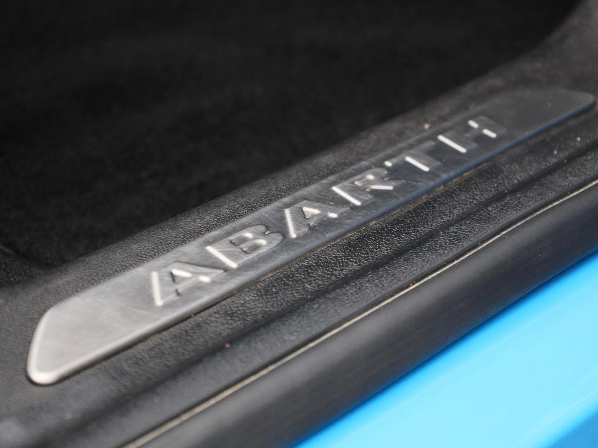 Abarth-500C-image-39