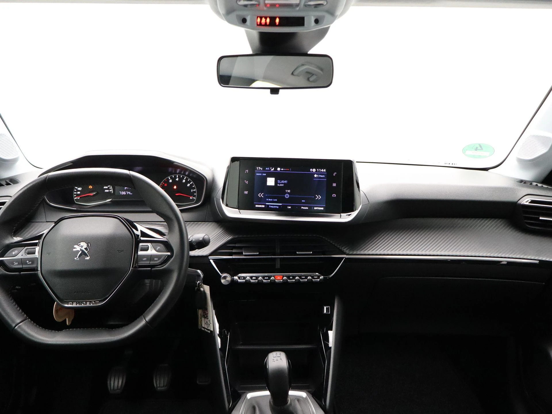 Peugeot-208-image-27