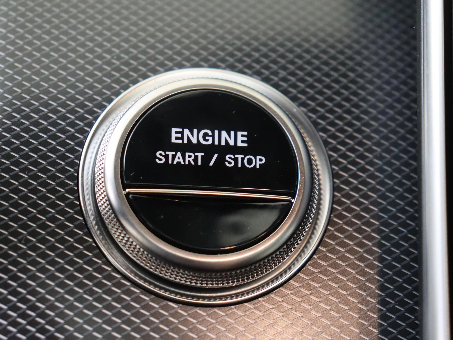 Mercedes-Benz-GLC-image-22