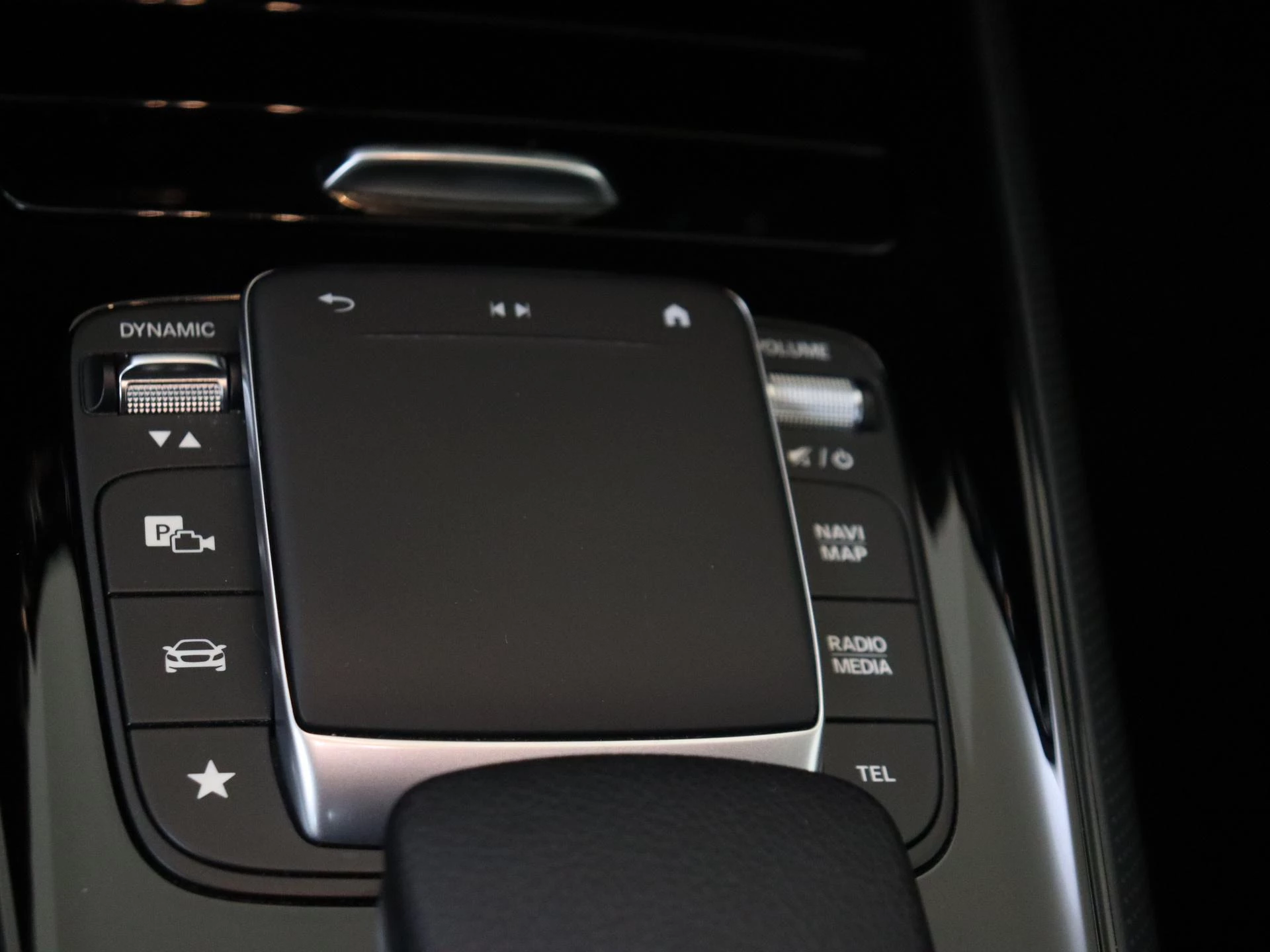 Mercedes-Benz-B-Klasse-image-20