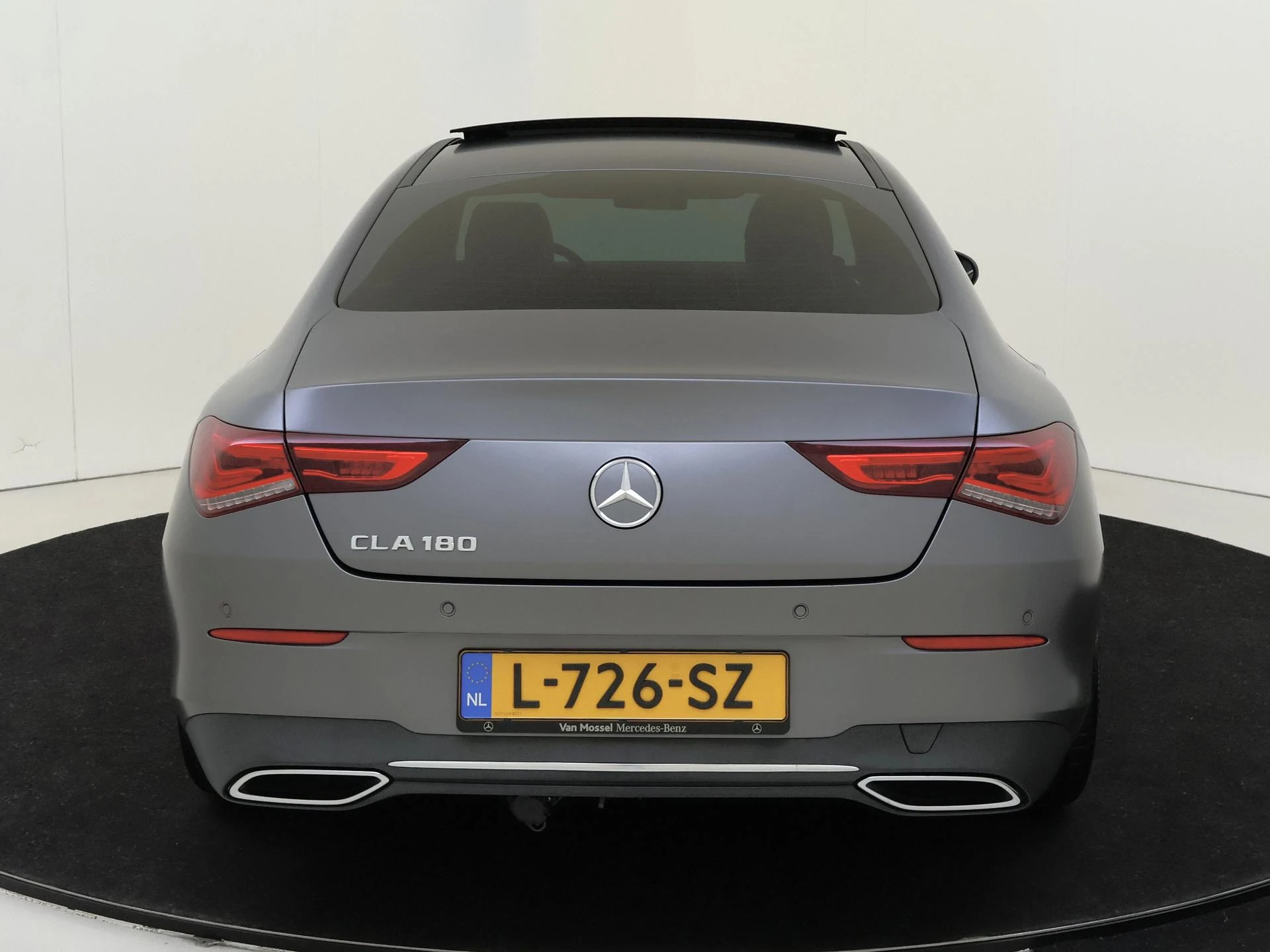 Mercedes-Benz-CLA-image-8