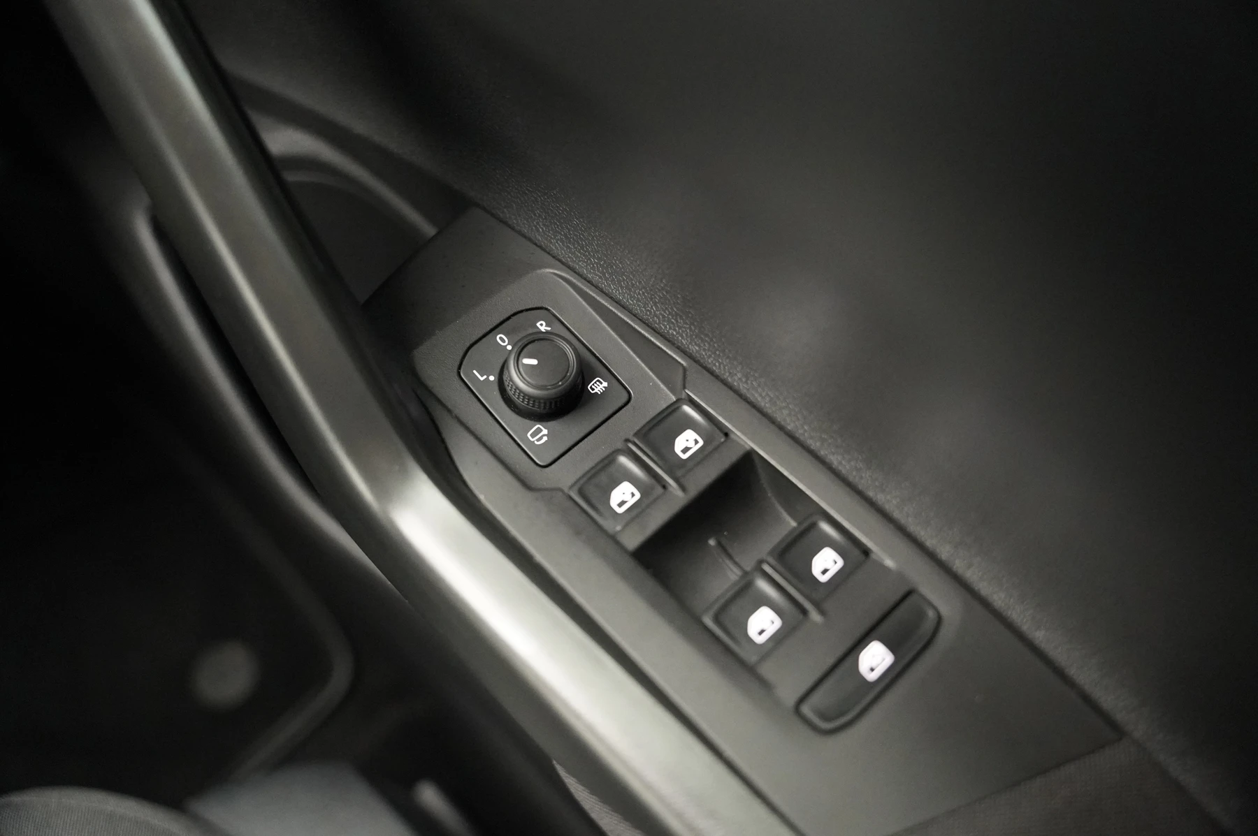 Volkswagen-Polo-image-20