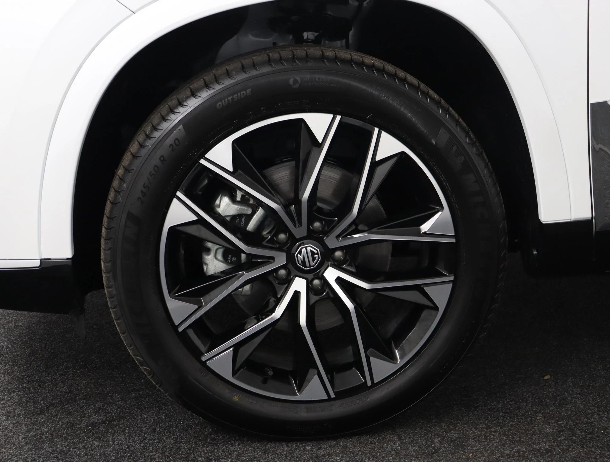 MG MGS9 1.5 Premium Plug-in Hybrid