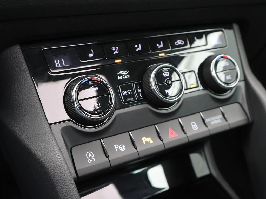 Škoda Kodiaq Kodiaq Clever+ 2.0TDI 150PK *AUTOMAAT*PANODAK*7 ZITPLAATSEN*LEDER*CAMERA*ACC*PDC*NAVI*...*