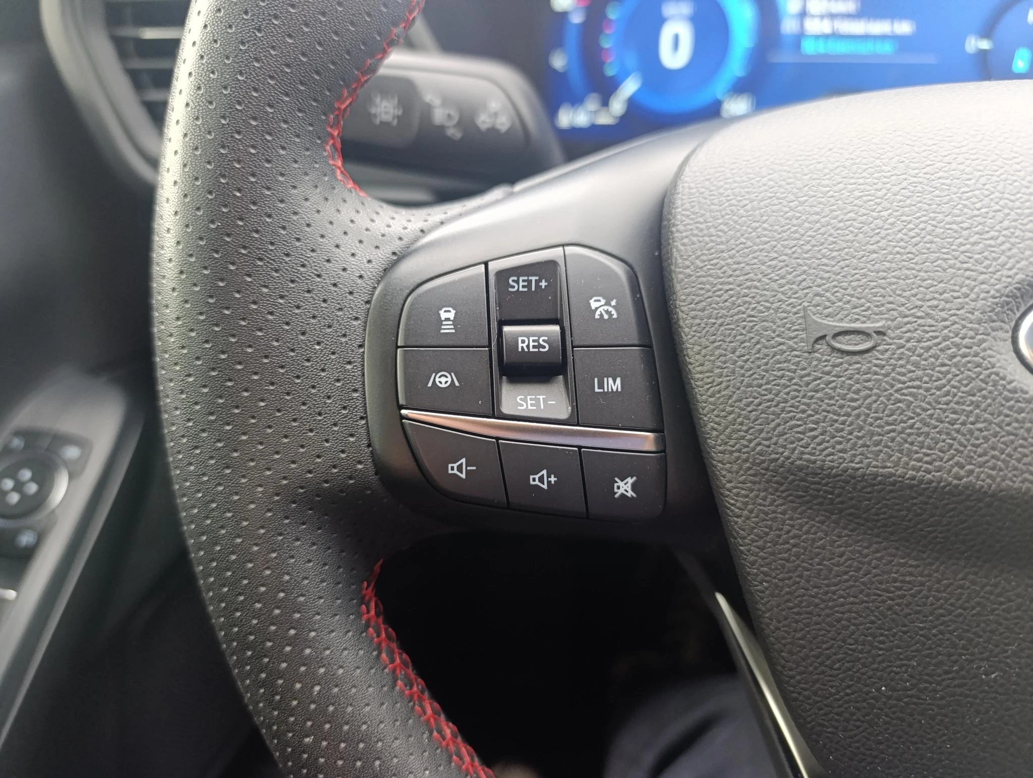 Ford-Kuga-image-24