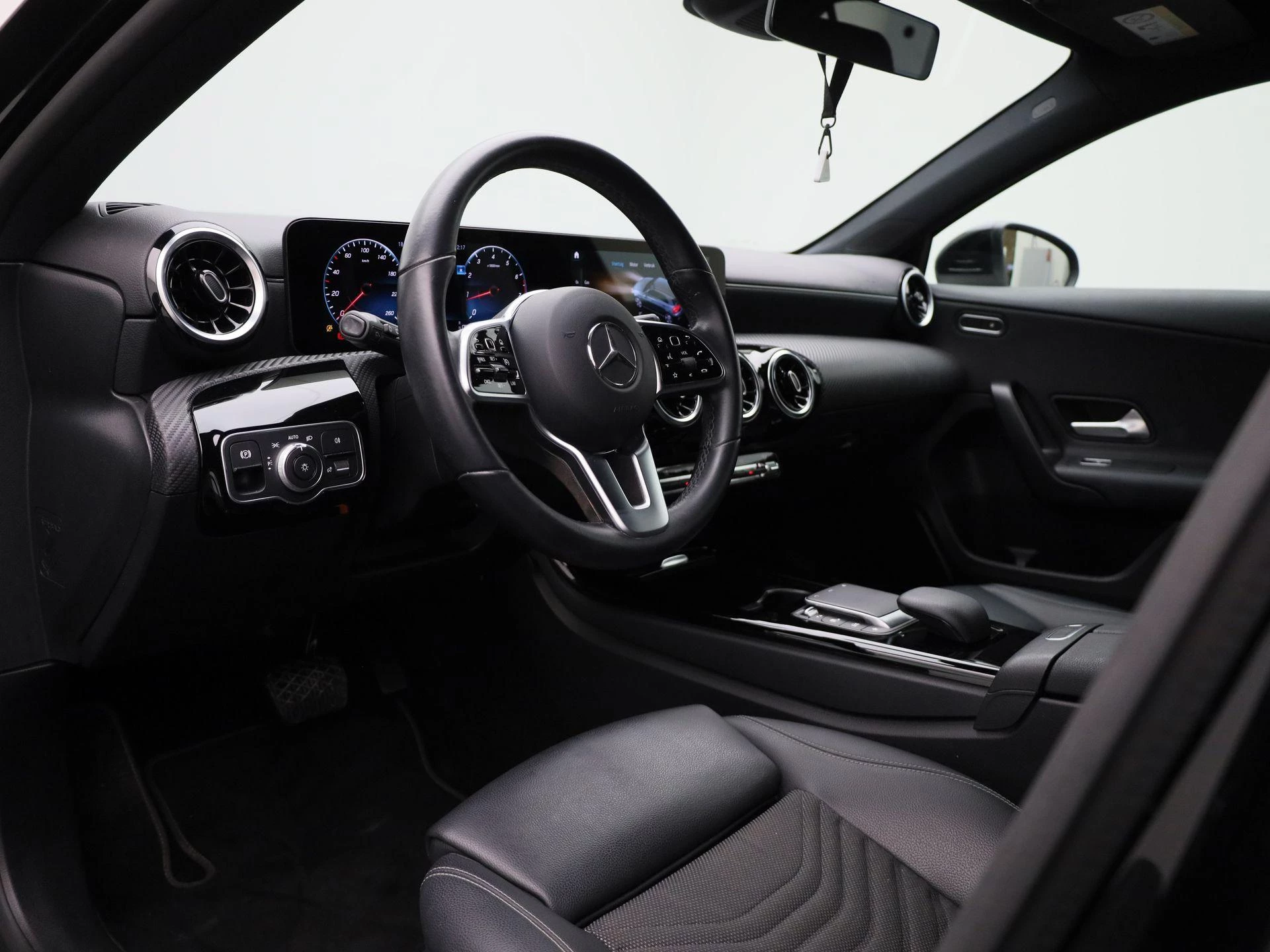 Mercedes-Benz-A-Klasse-image-31