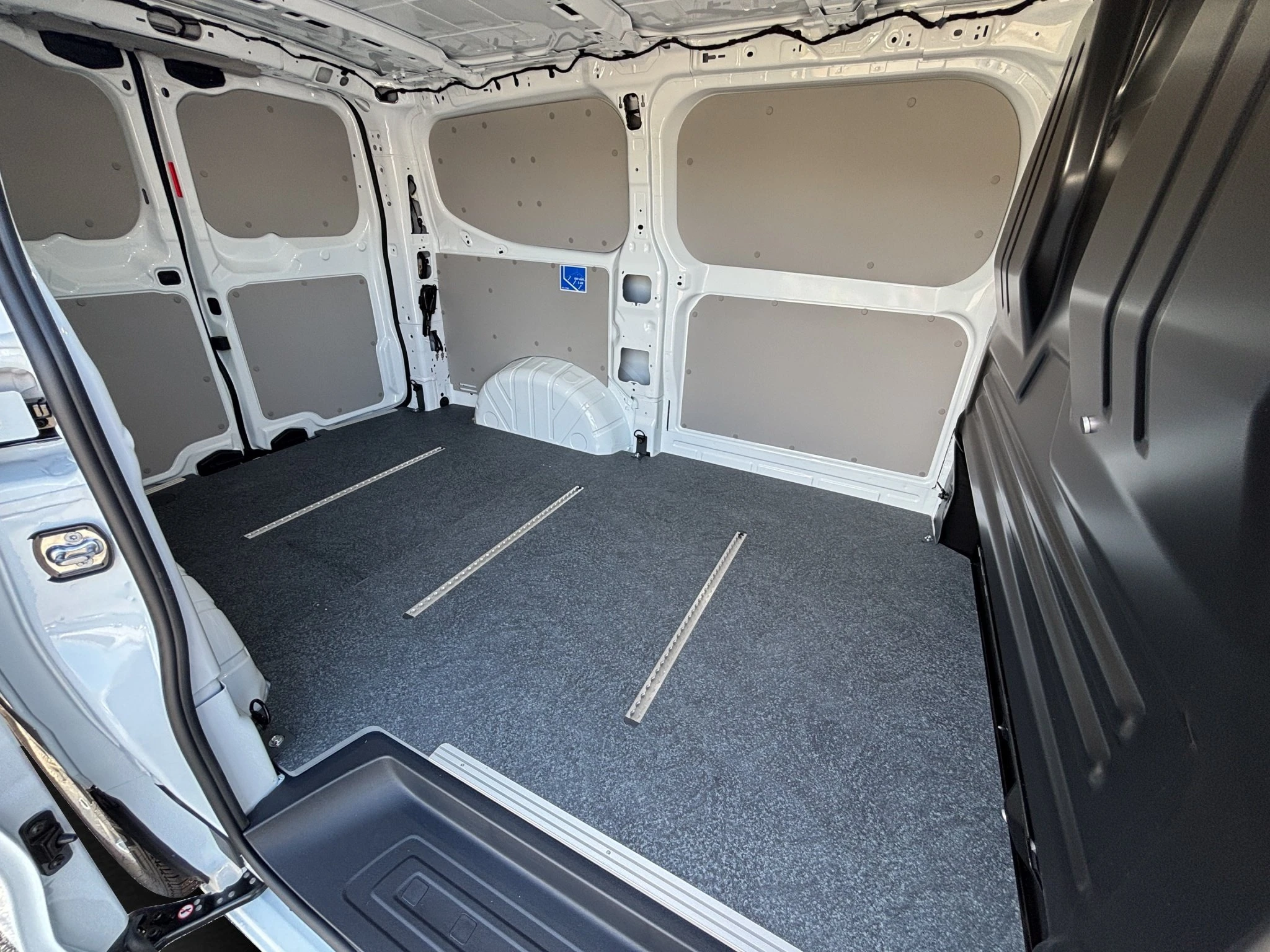 Ford-Transit Custom-image-10