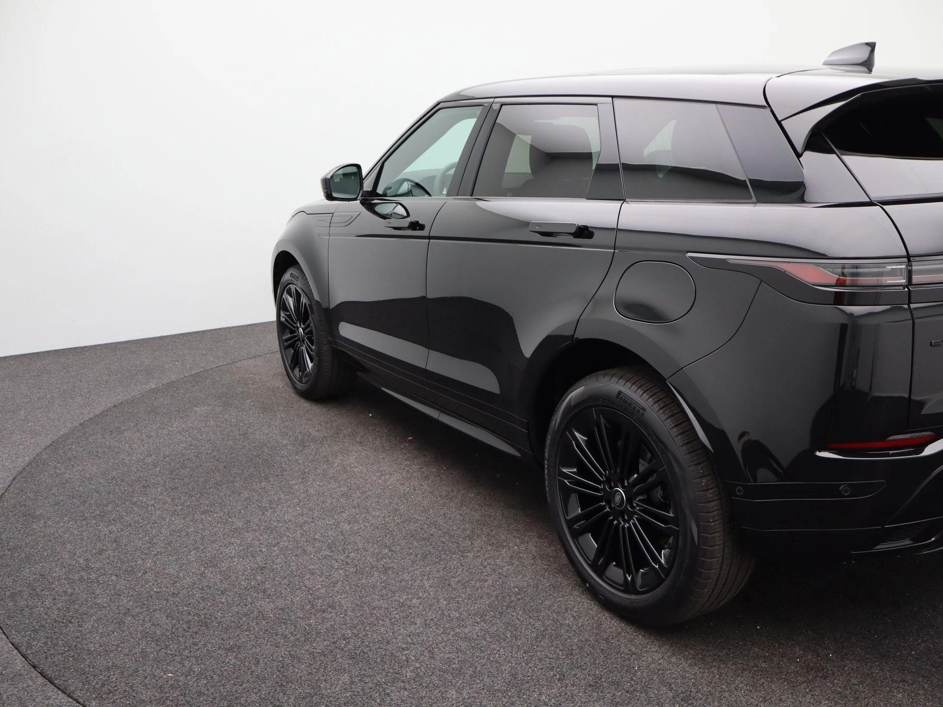 Land Rover-Range Rover Evoque-image-37