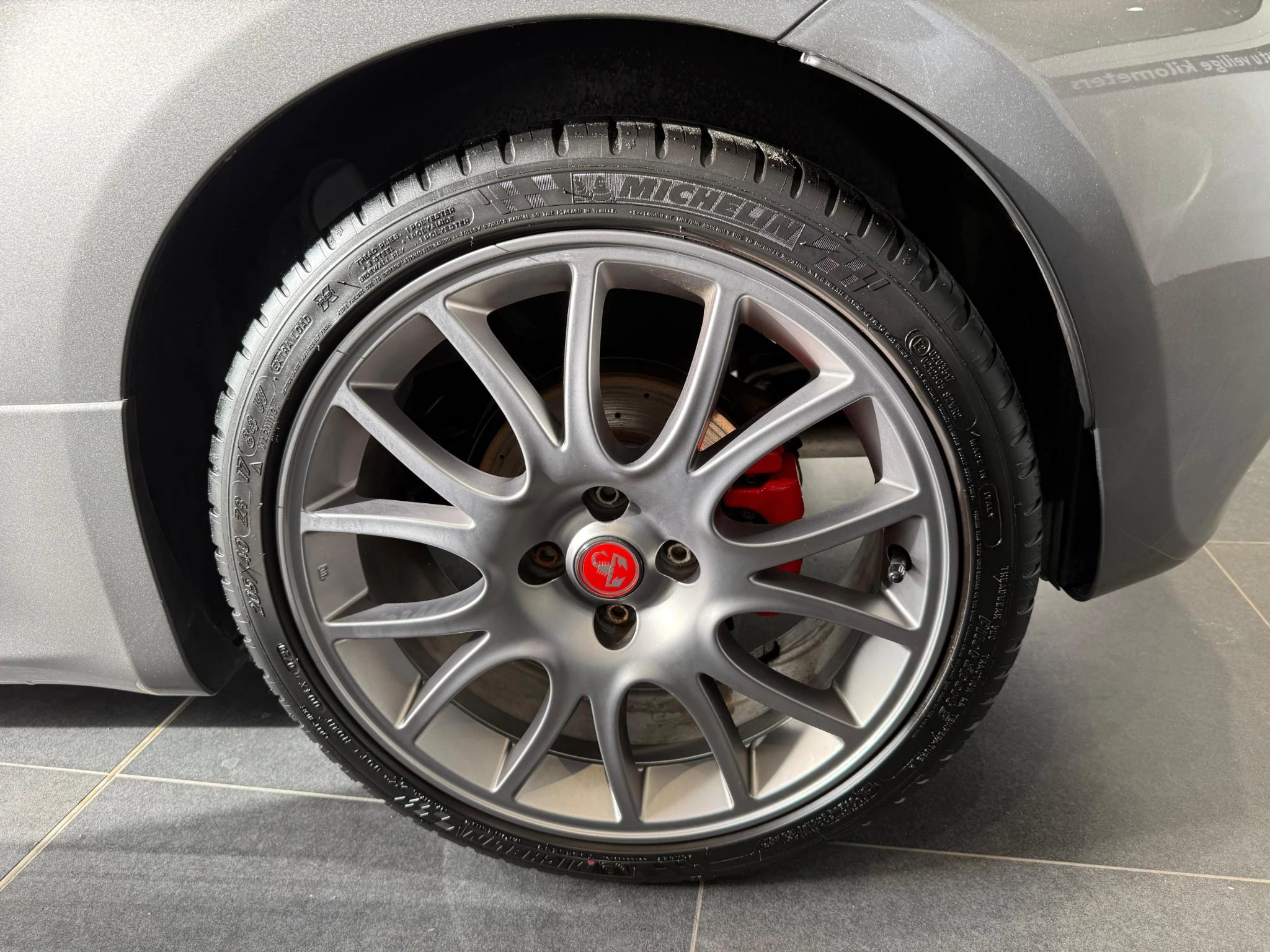 Abarth-500C-image-8