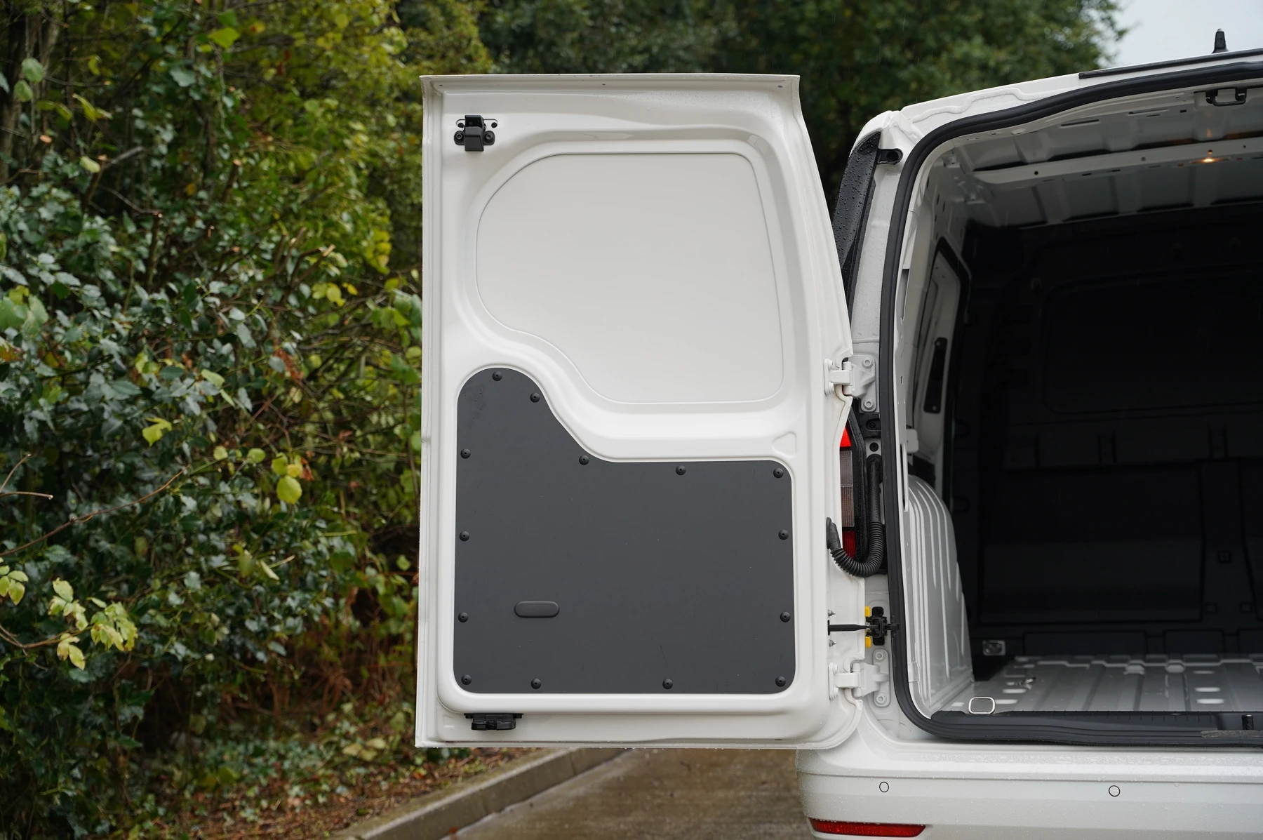Volkswagen-Caddy-image-30