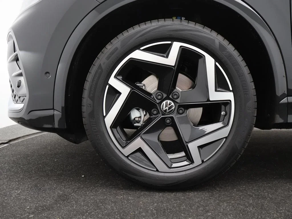 Volkswagen-Tiguan-image-22