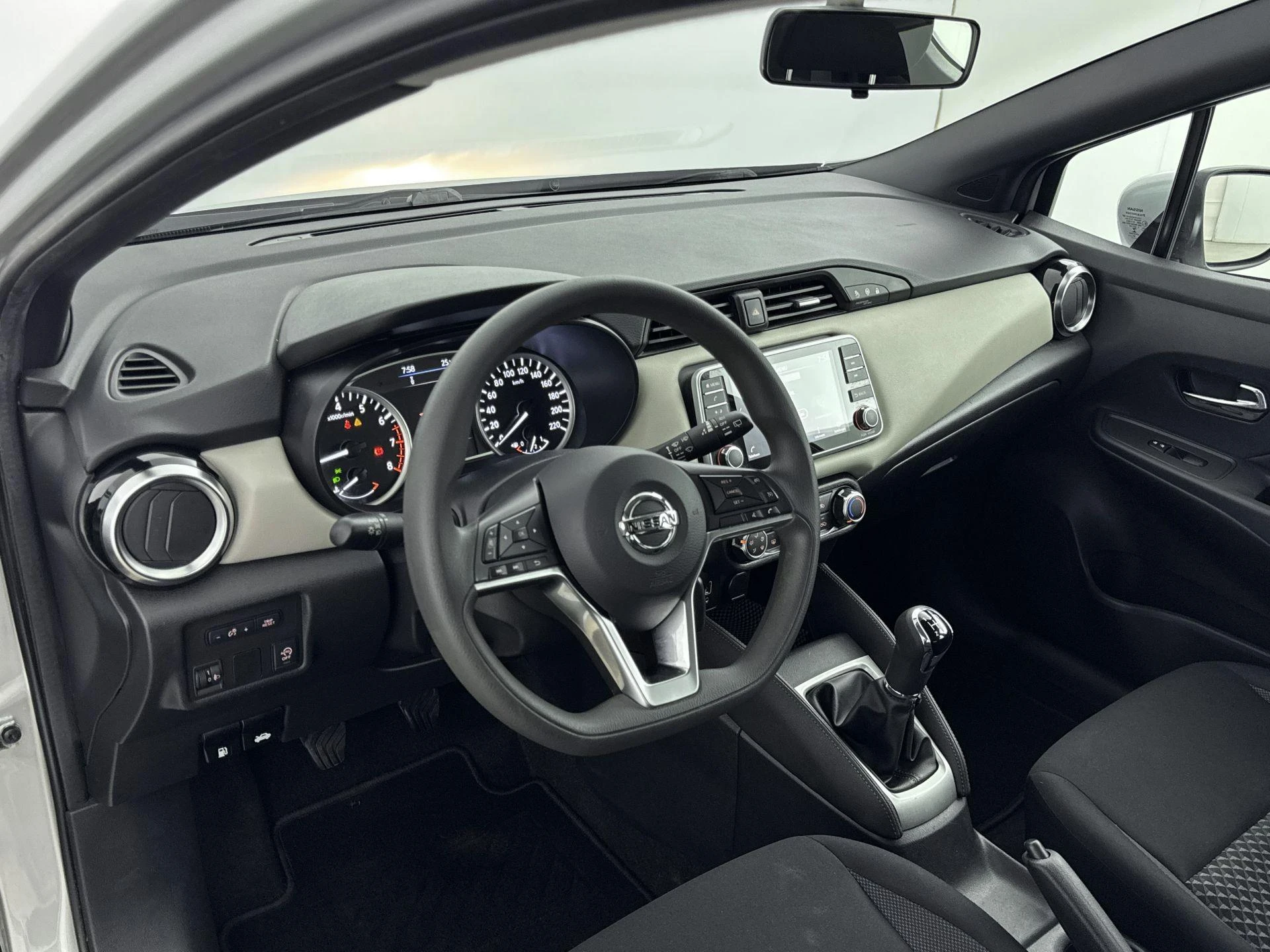 Nissan-Micra-image-8