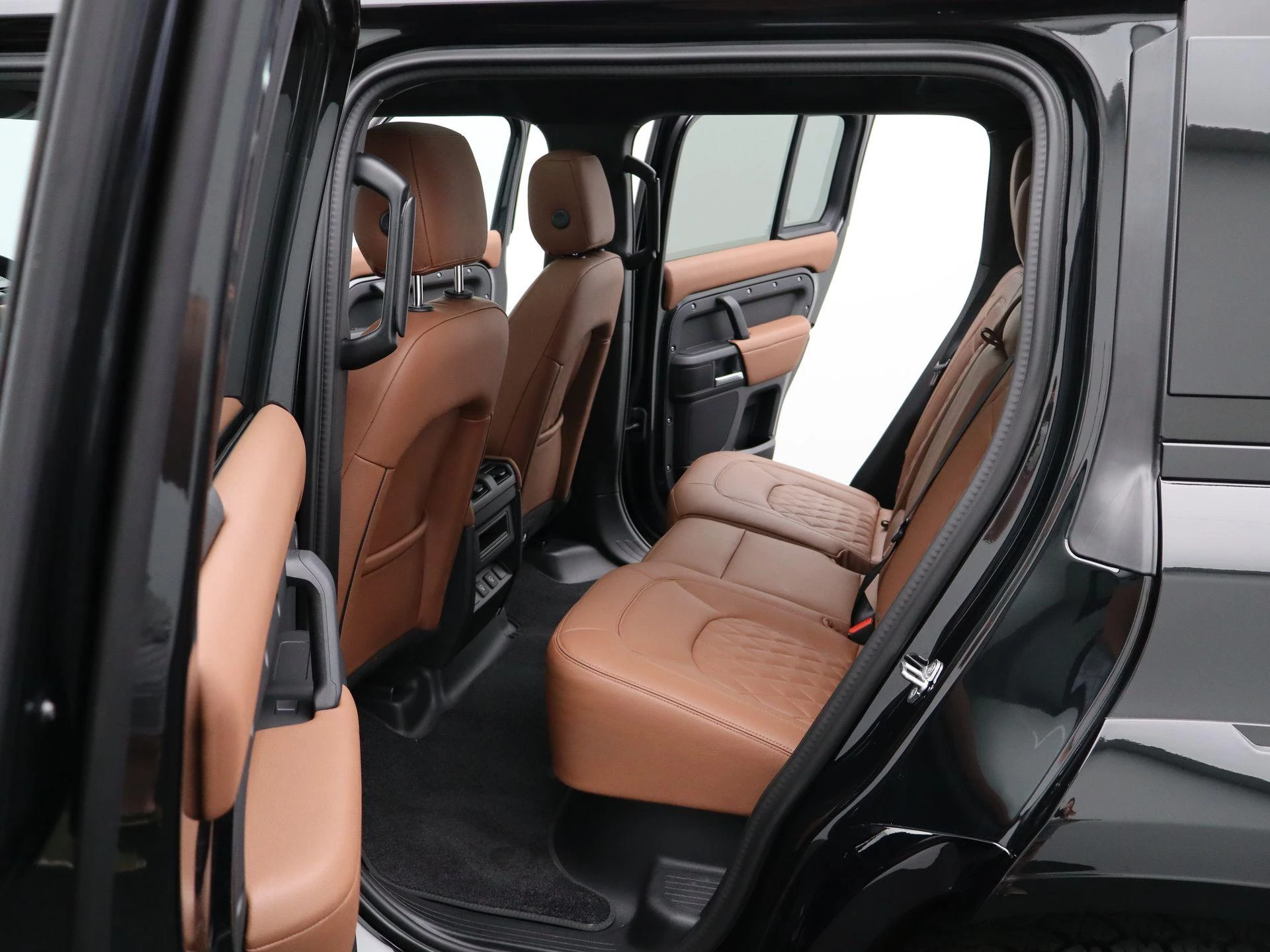 Land Rover Defender P300e X-dynamic SE