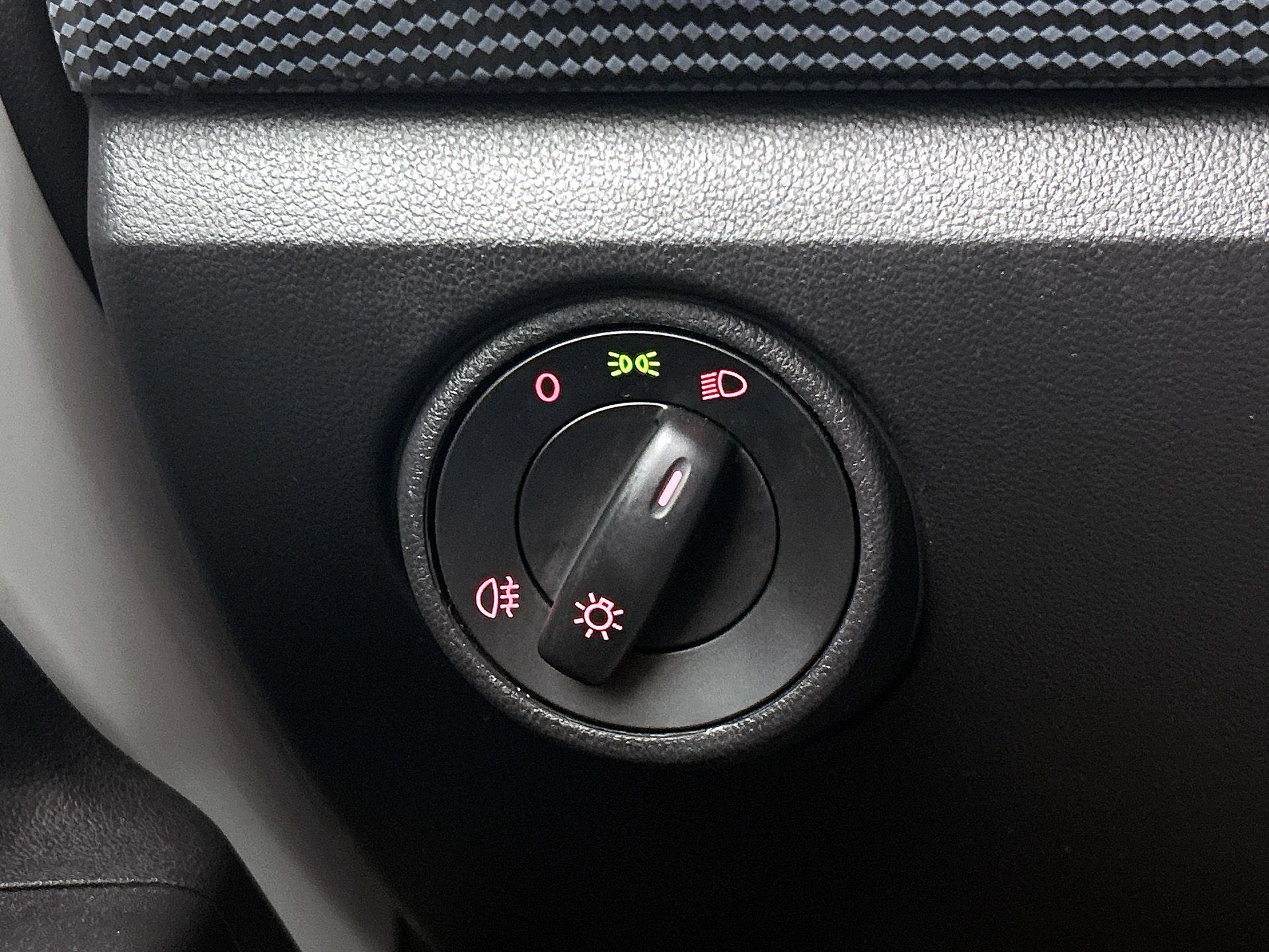 Volkswagen-up!-image-23