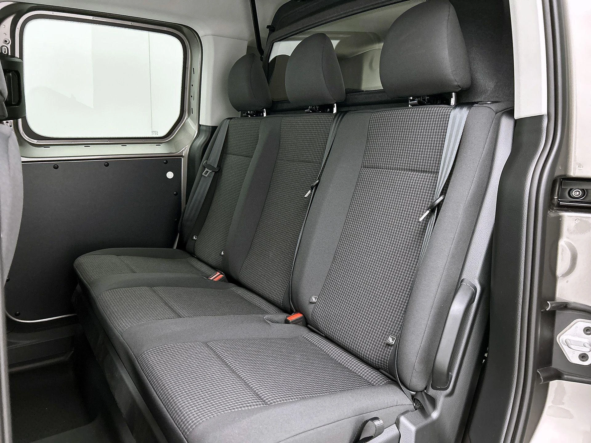 Volkswagen-Caddy-image-26