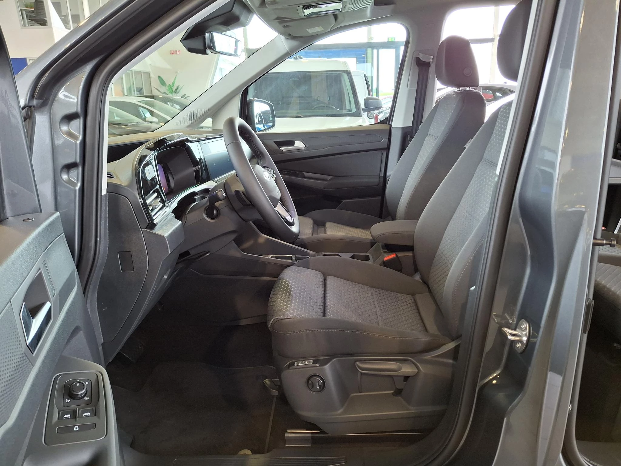 Ford-Transit Connect-image-5