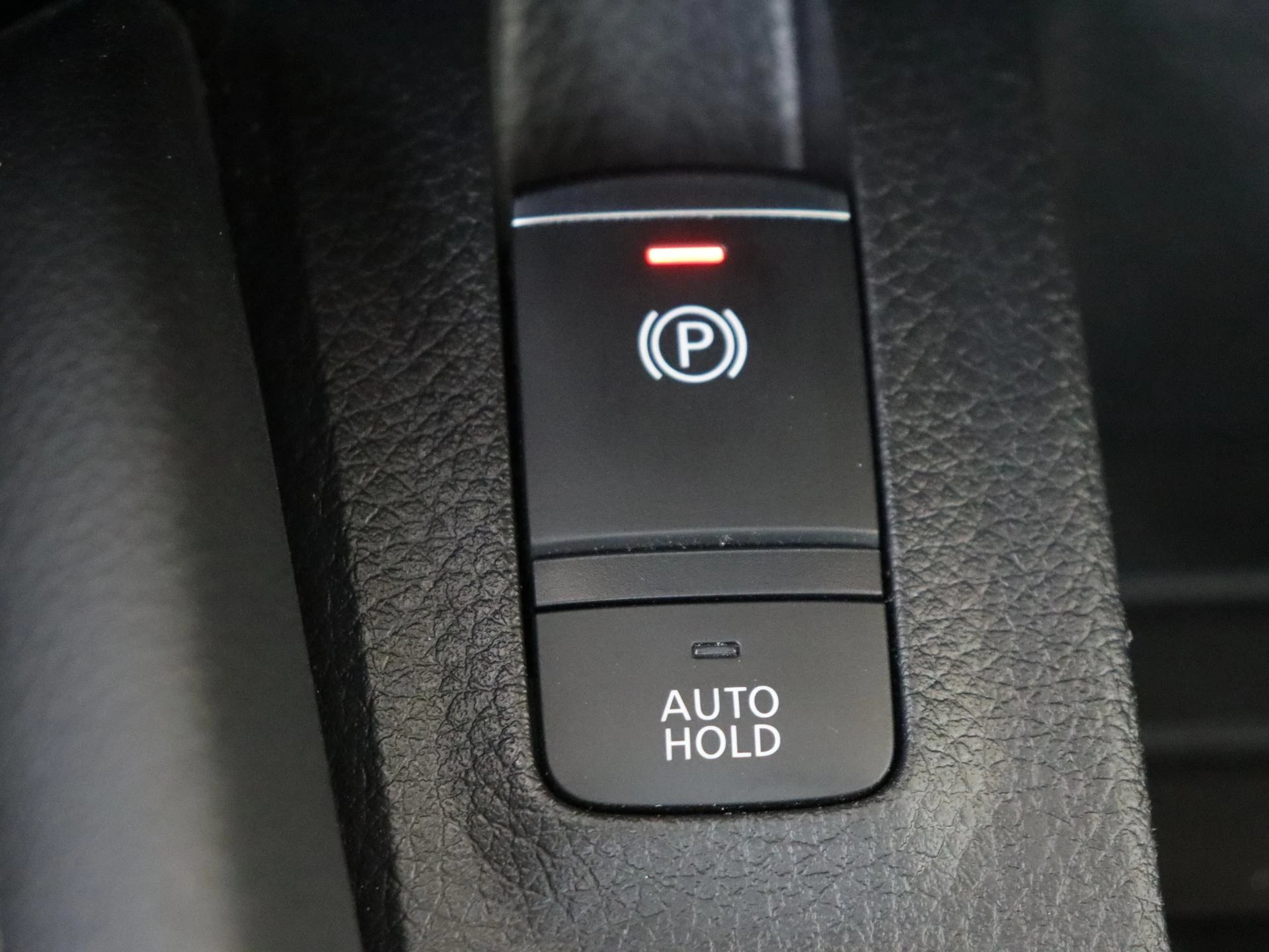 Nissan-QASHQAI-image-23