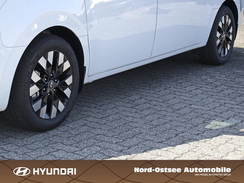 Hyundai Staria HEV 7-Sitzer Signature Panoramadach