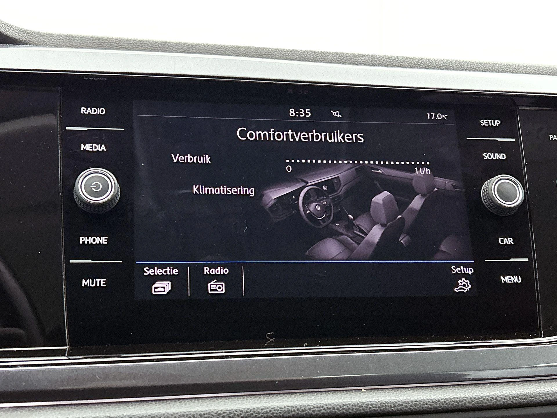 Volkswagen-Polo-image-26