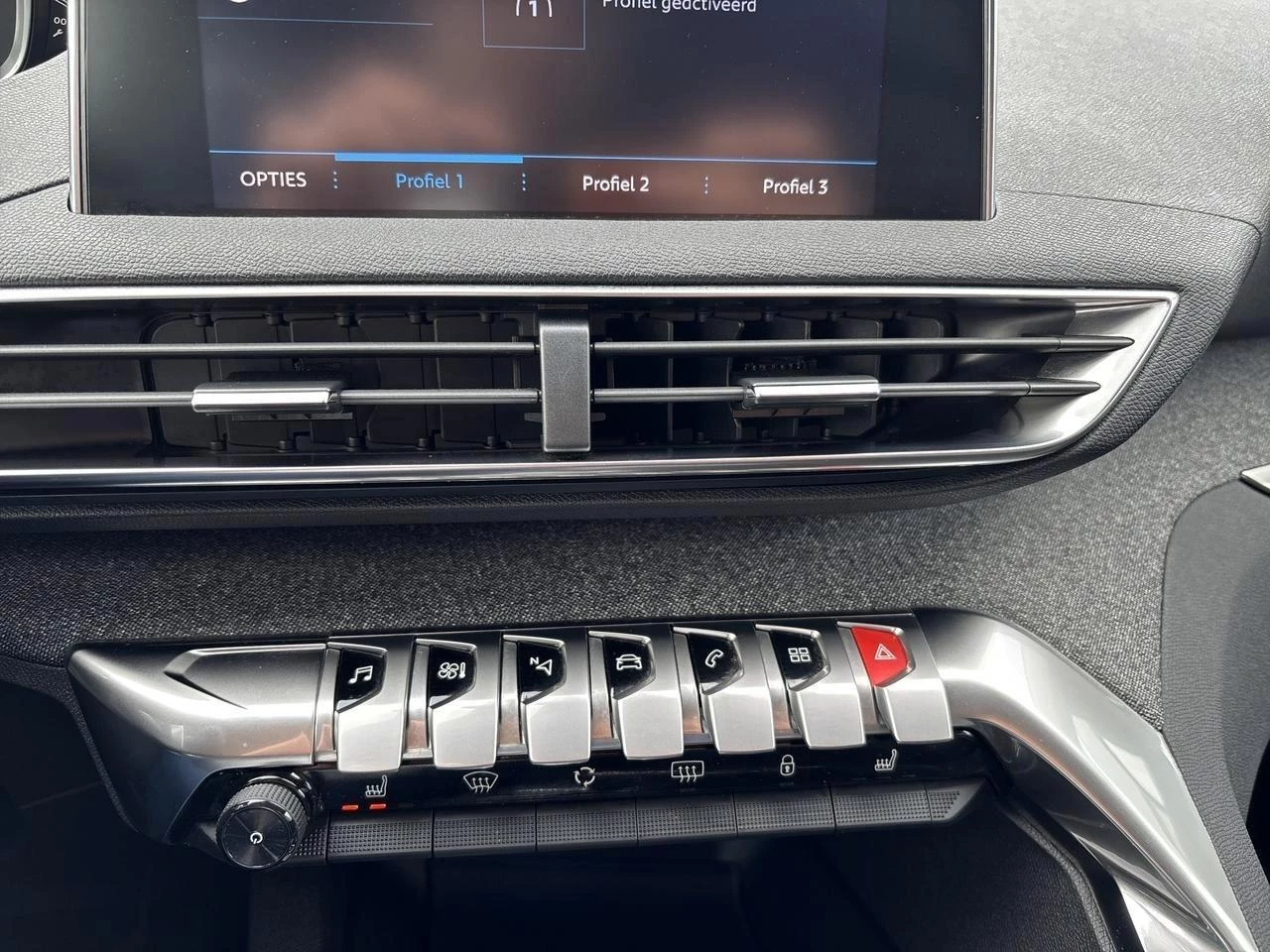 Peugeot-5008-image-14