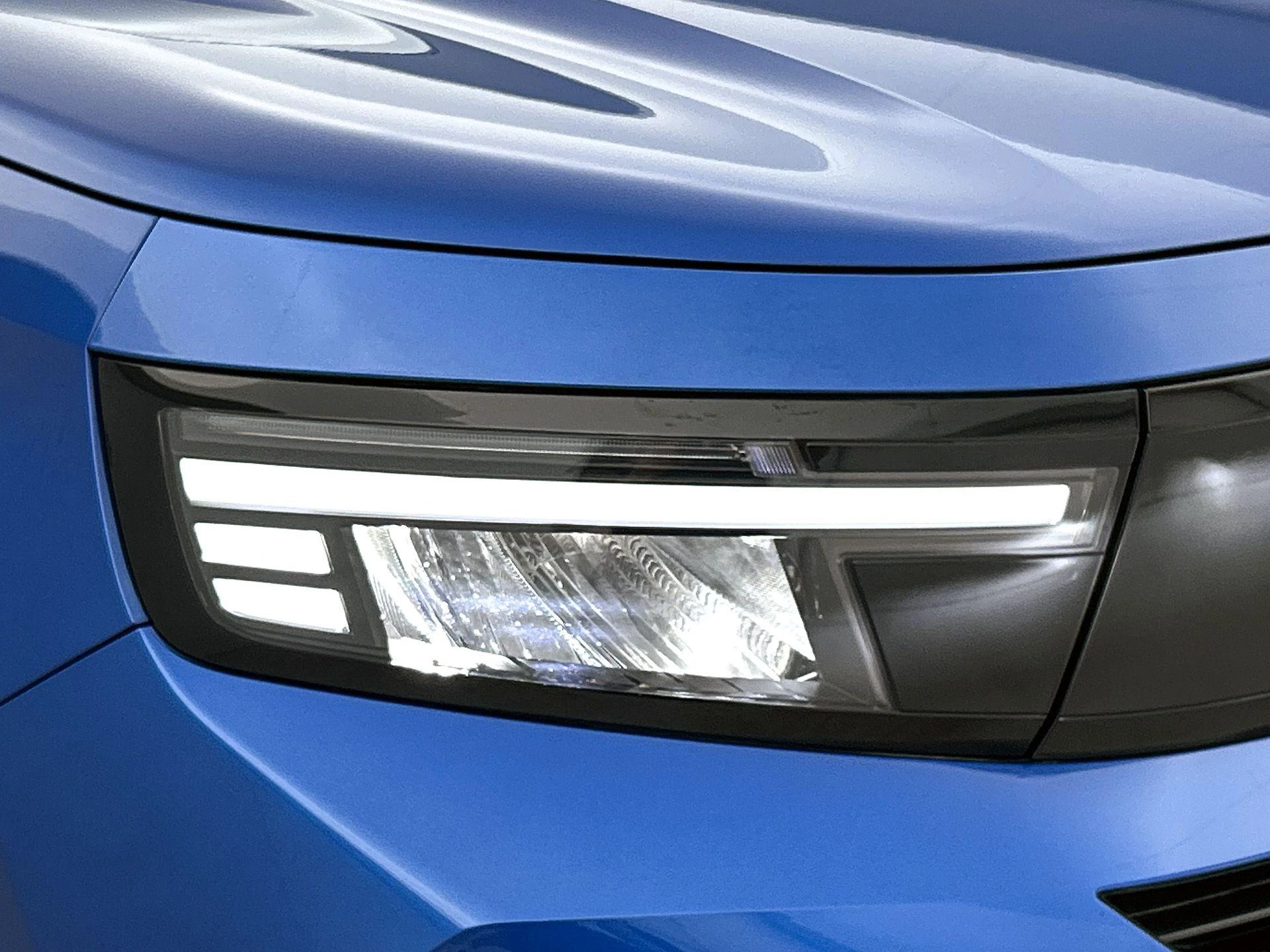 Opel-Frontera-image-21