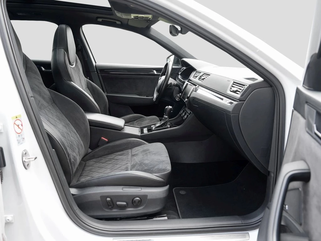Škoda Superb Combi 2.0 TSI DSG 4x4 Sportline *Xenon*Panorma*AHK*el. Heckklappe*Standheizung*Soundsystem*PD