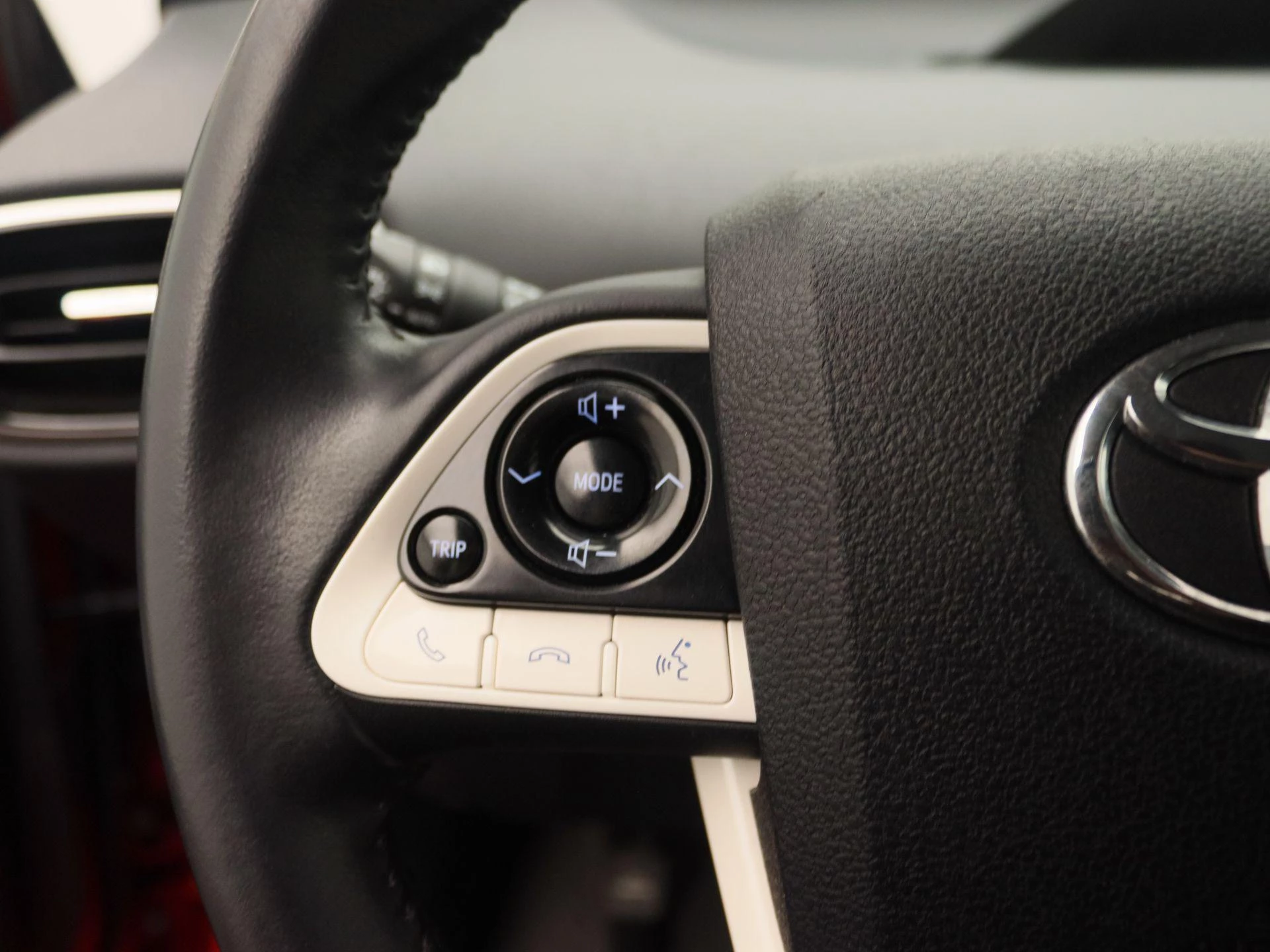 Toyota-Prius-image-18