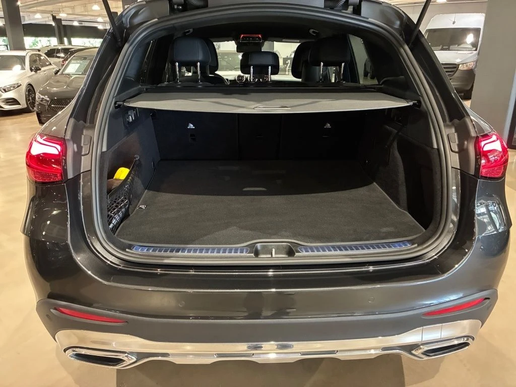 Mercedes-Benz-GLC 300 d-image-13