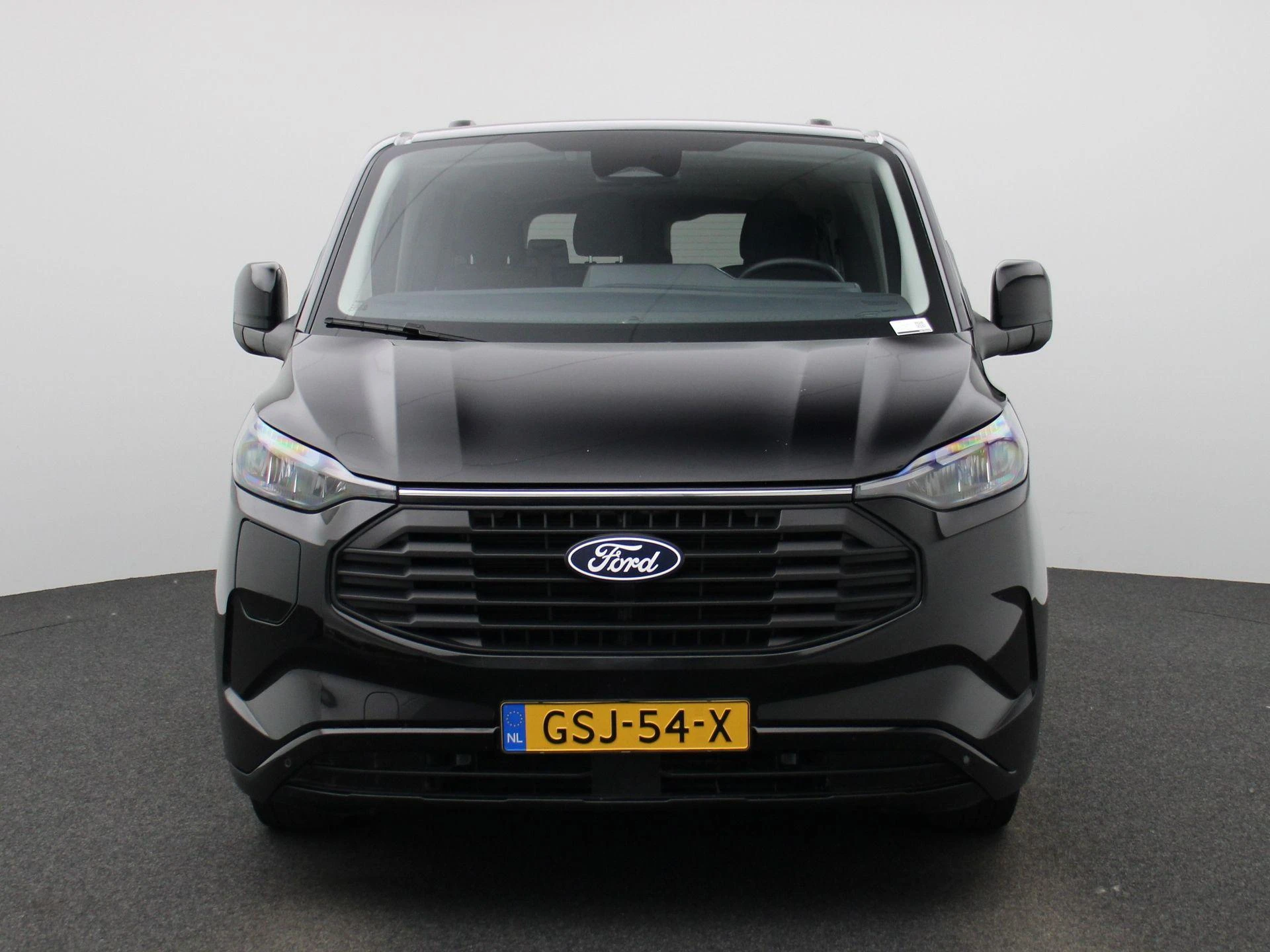 Ford-Transit Custom-image-2