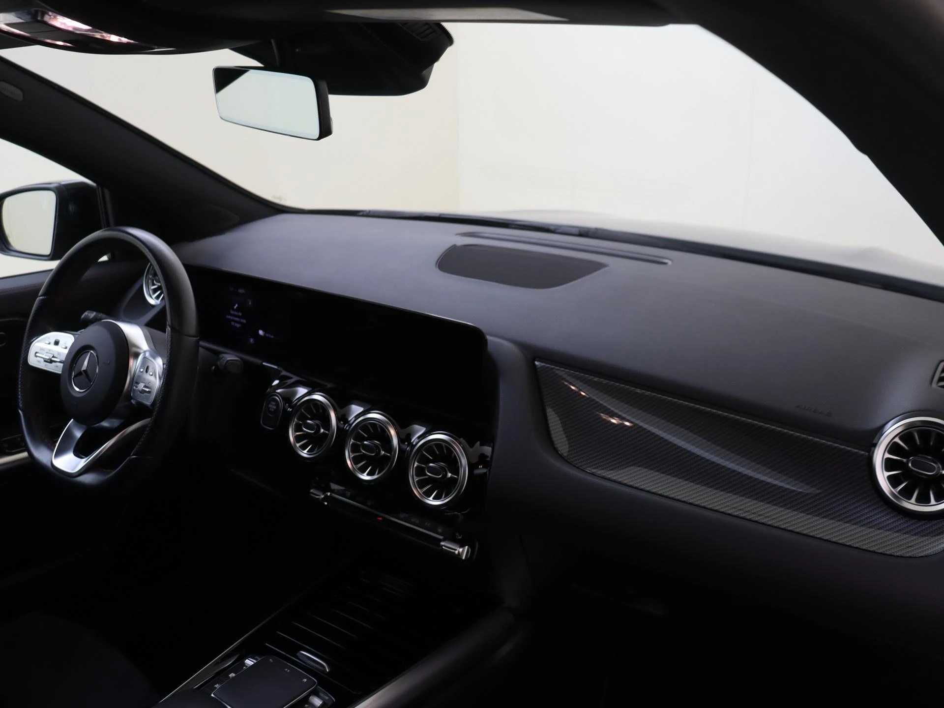 Mercedes-Benz-GLA-image-3