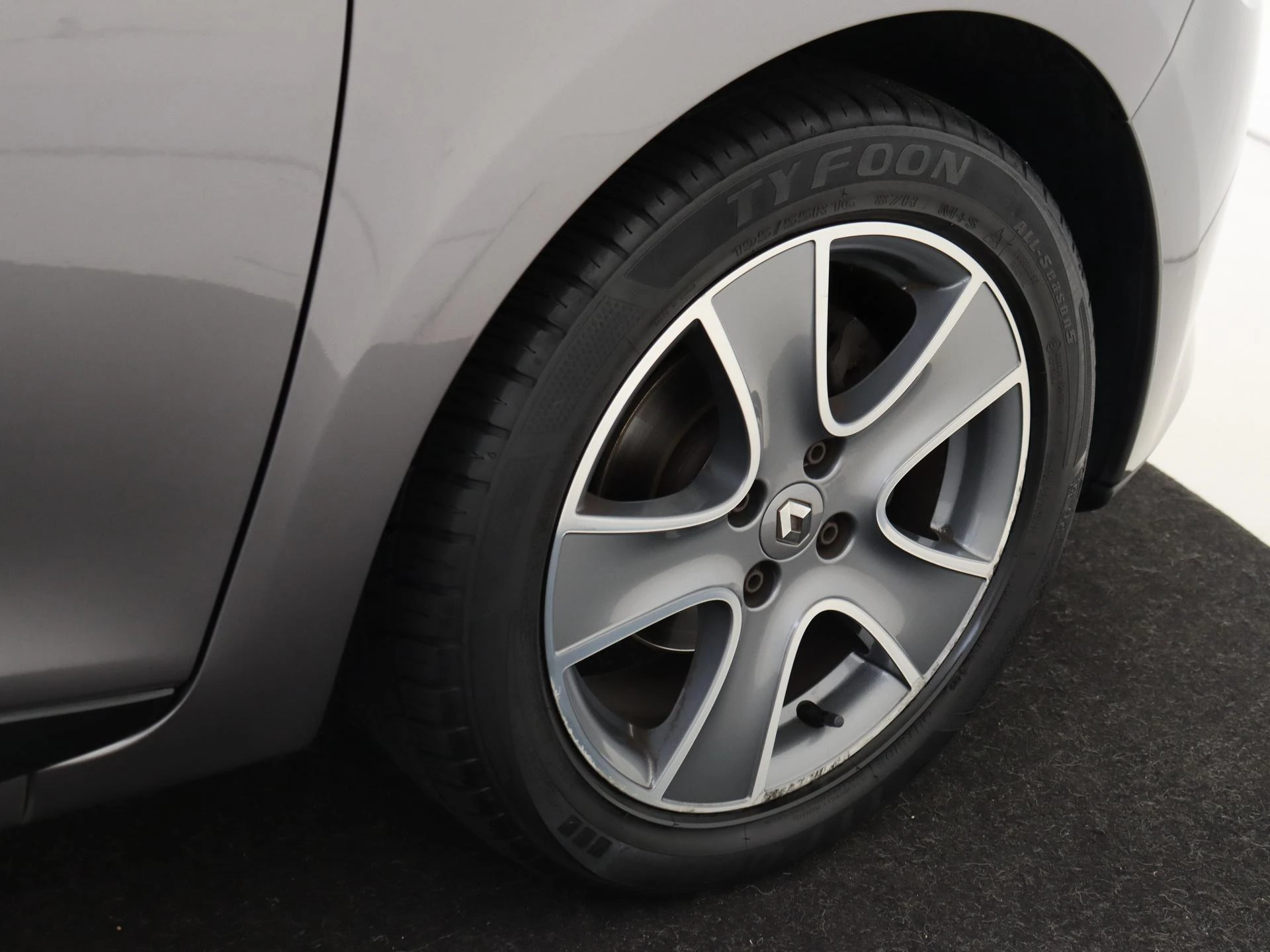 Renault-Clio-image-26