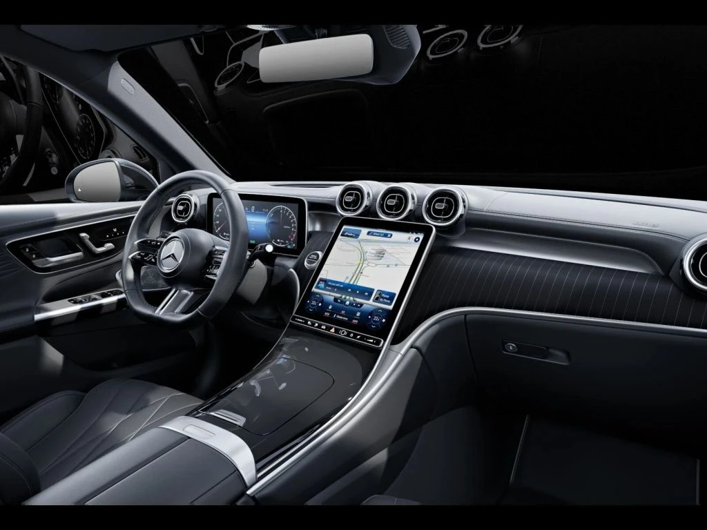 Mercedes-Benz-GLC 400 e-image-12