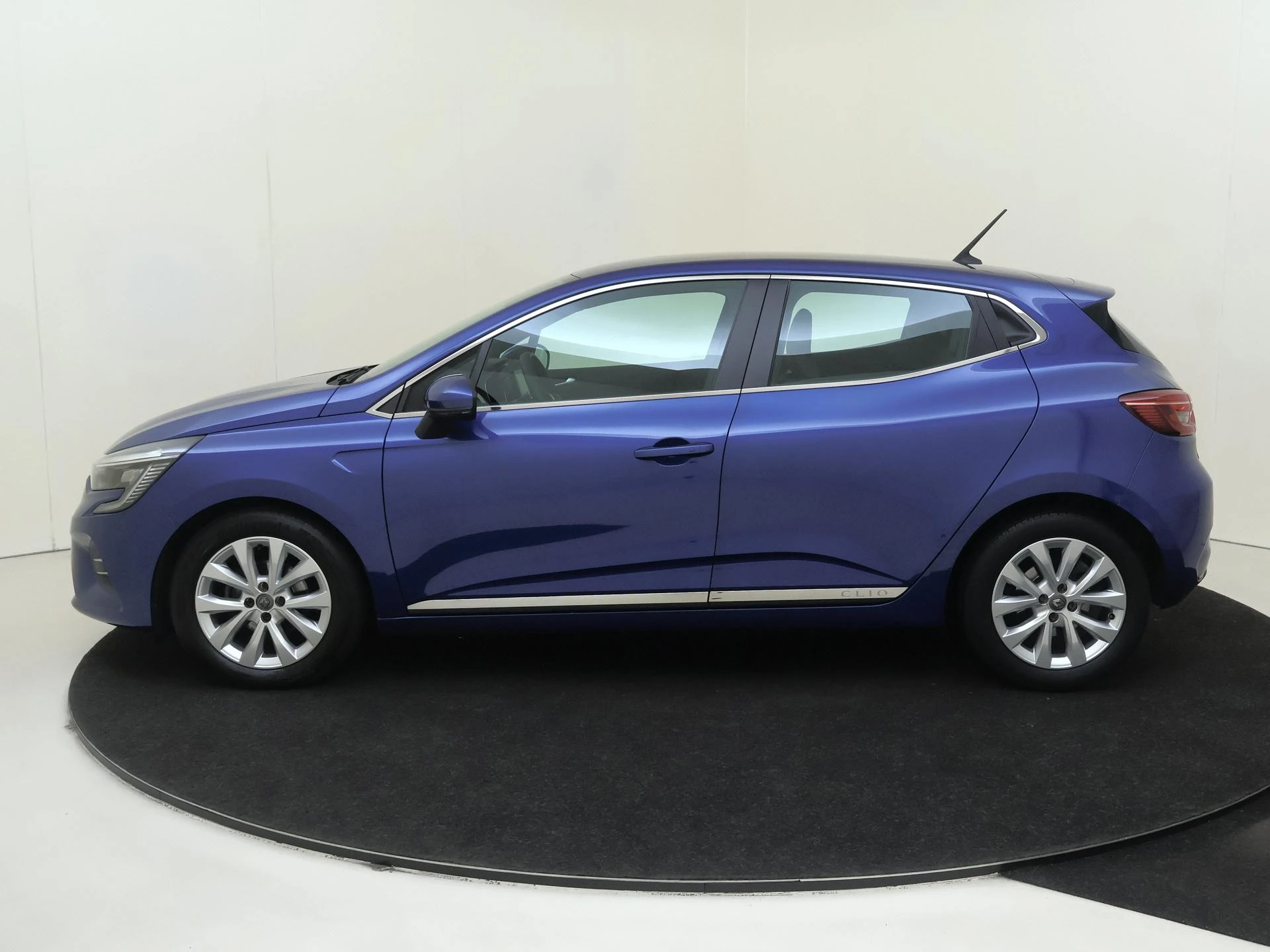 Renault-Clio-image-7
