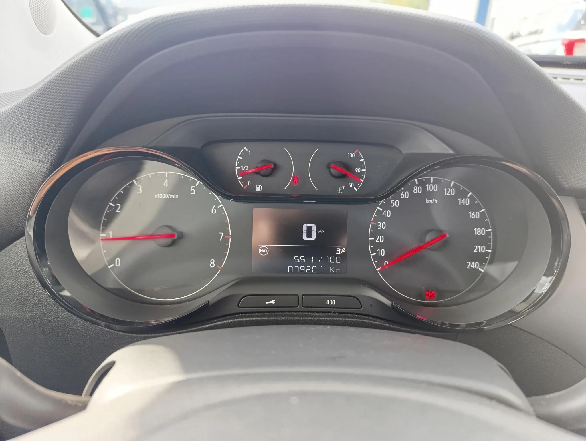 Opel-Crossland X-image-11