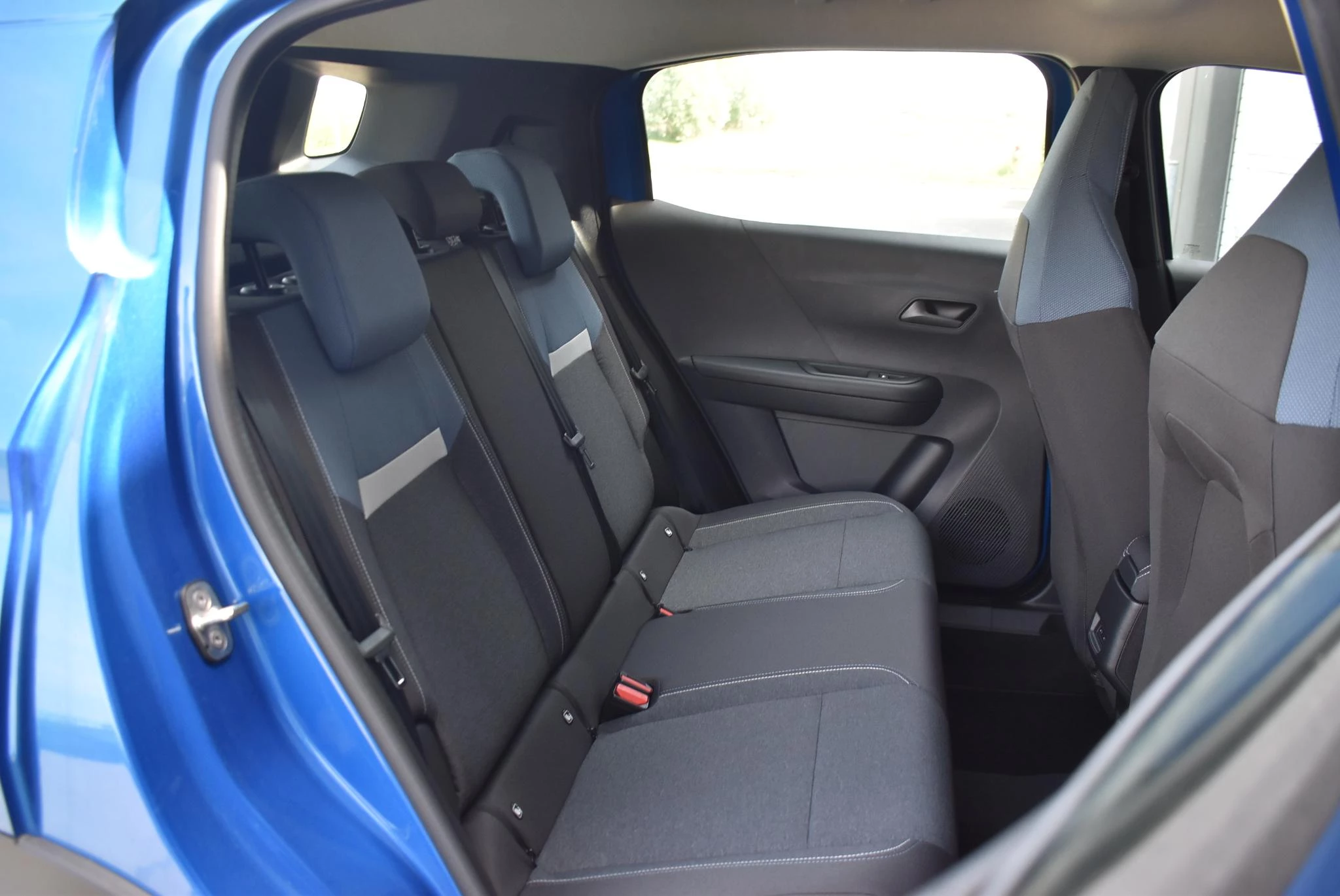 Opel Frontera 1.2 Turbo Hybrid Edition